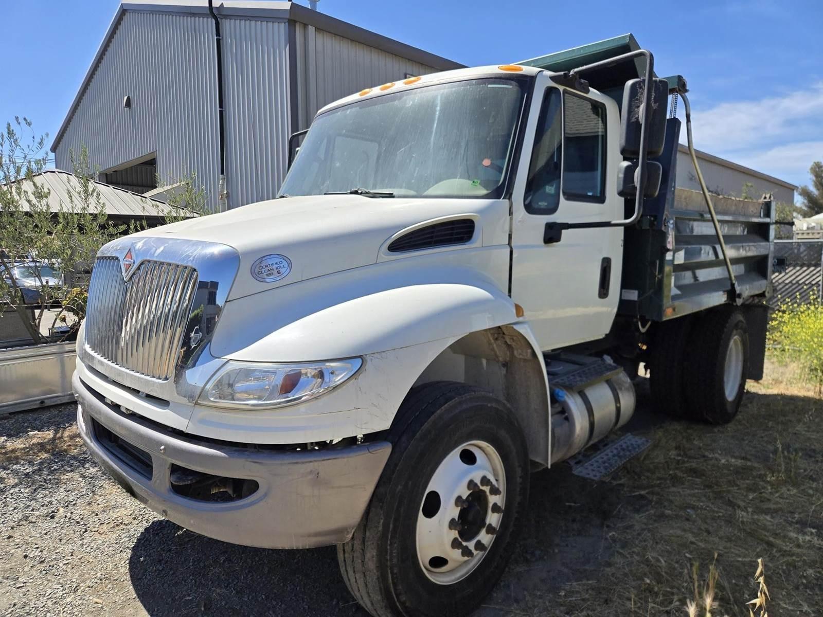 2020 International DuraStar 4300 Dump Truck - image 1