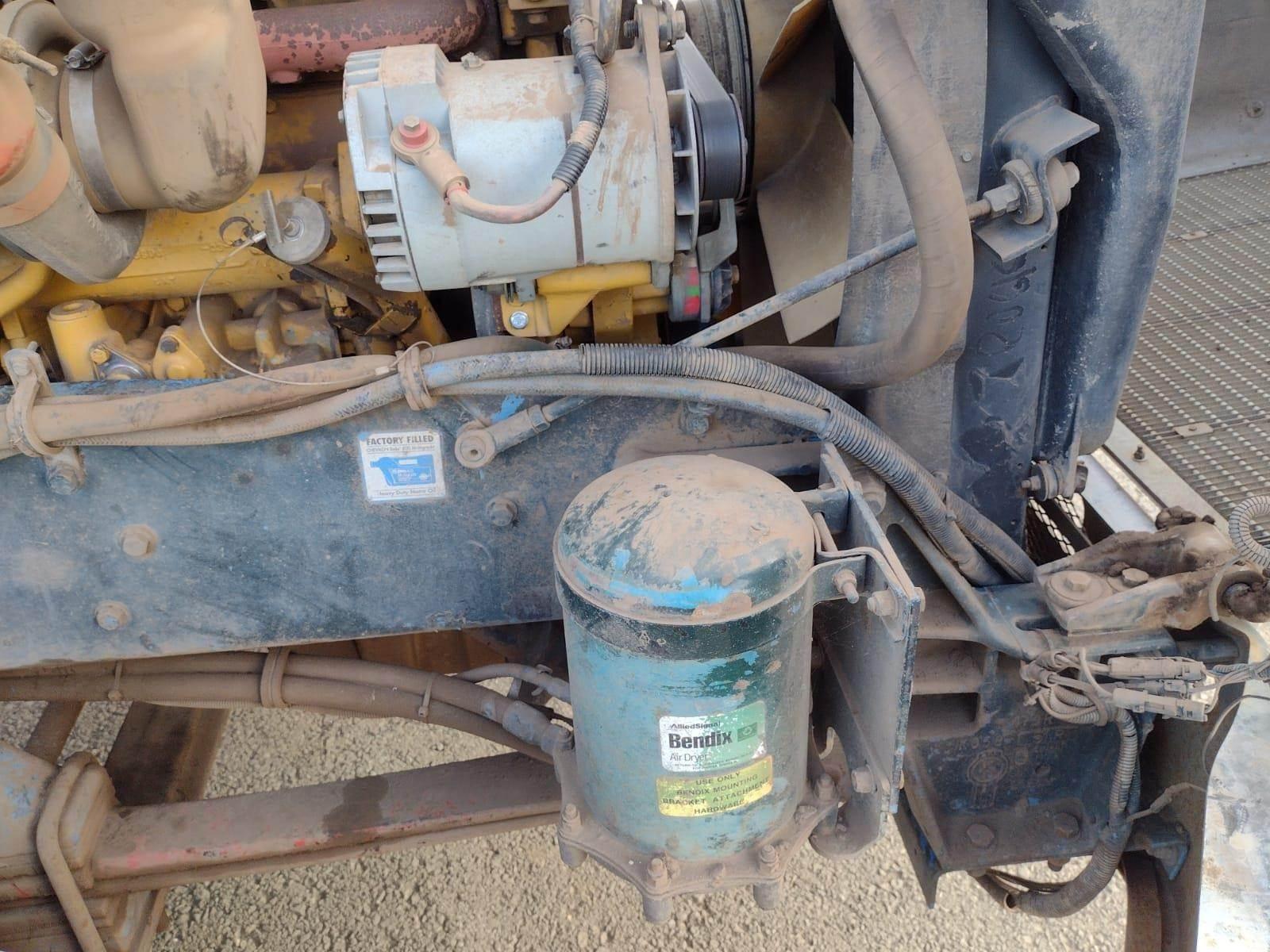 1995 Kenworth T800 Dump Truck - image 16