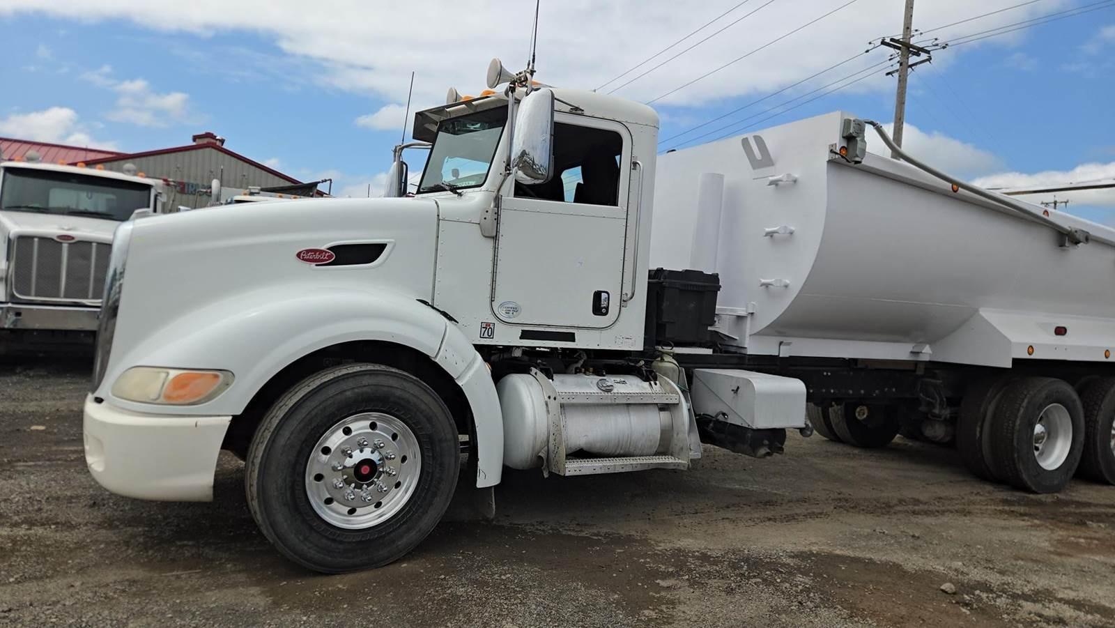 2013 Peterbilt 386 Dump Truck - image 7