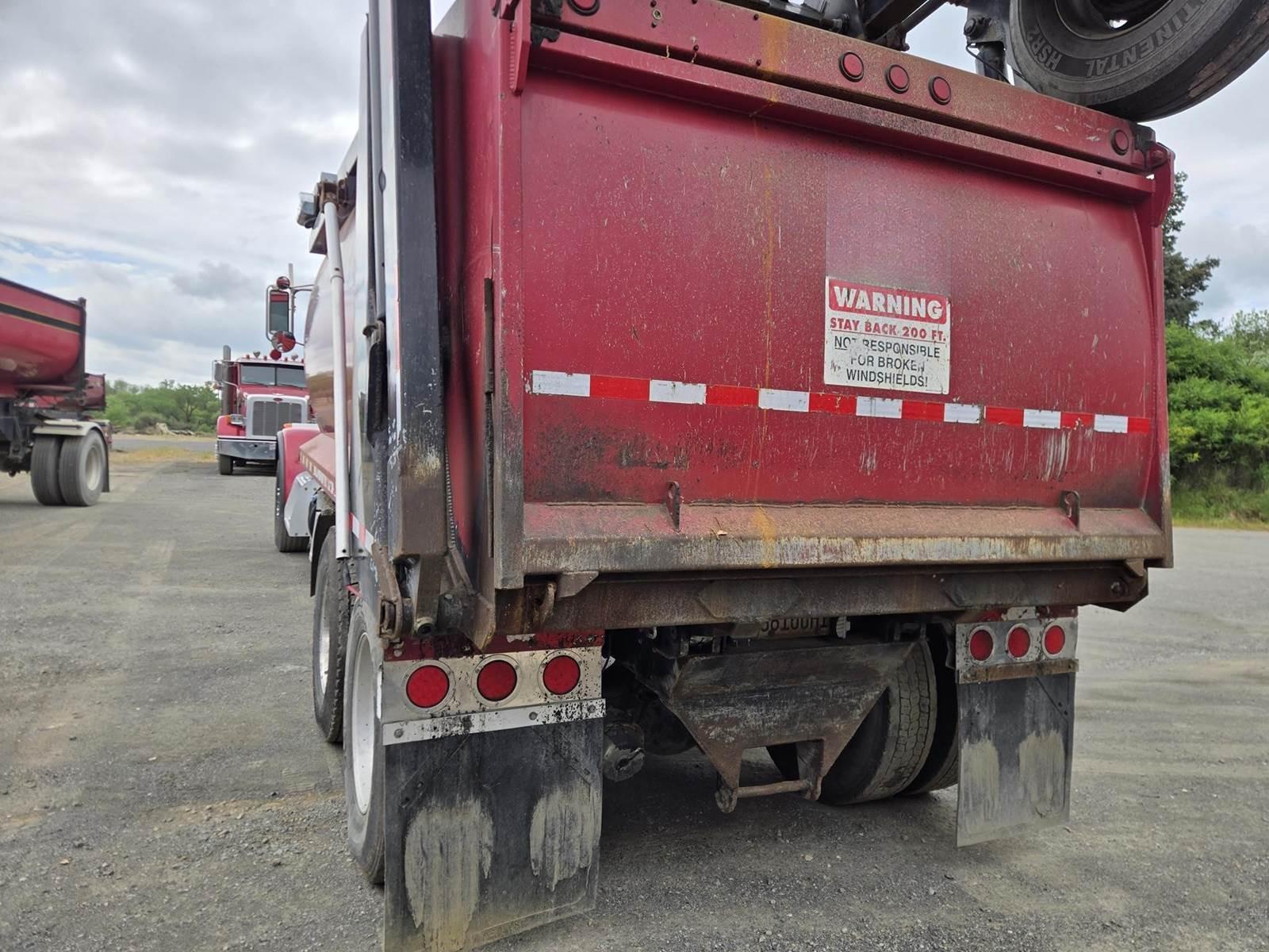 2013 Peterbilt 365 Dump Truck - image 16