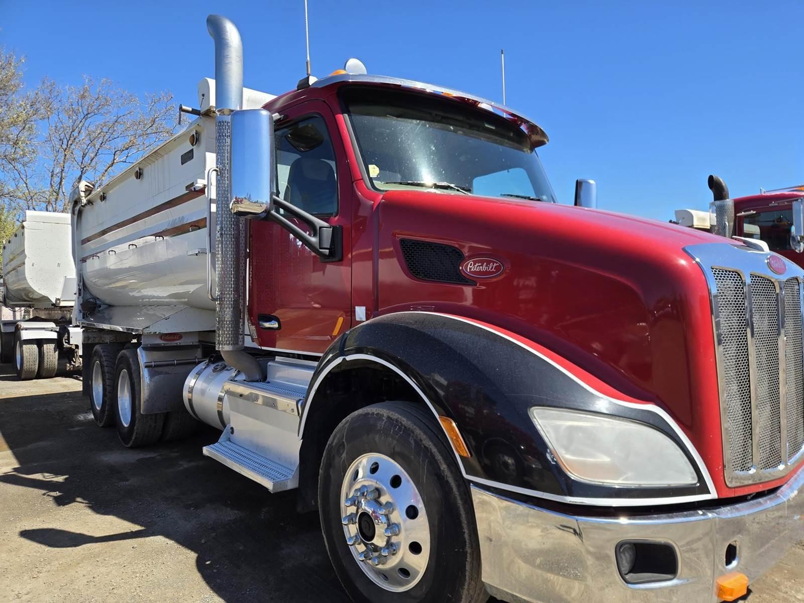 2015 Peterbilt 579 Dump Truck - image 7