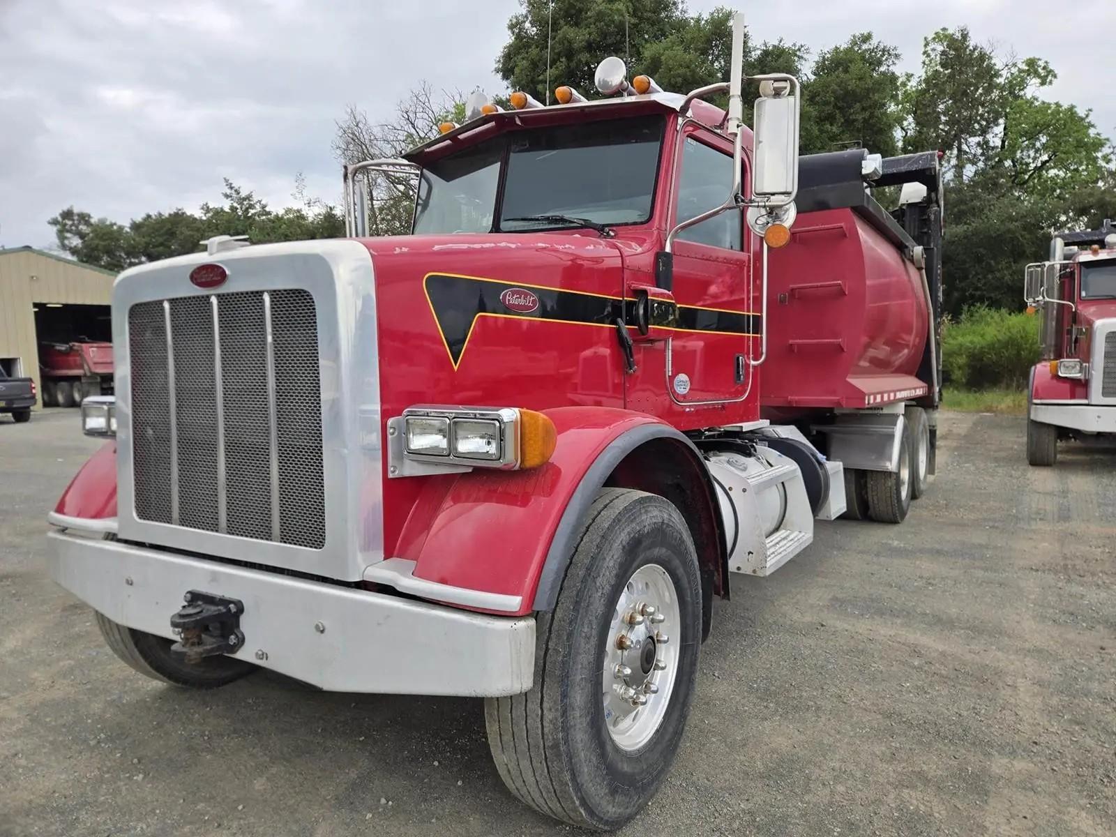 2013 Peterbilt 365 Dump Truck - image 38