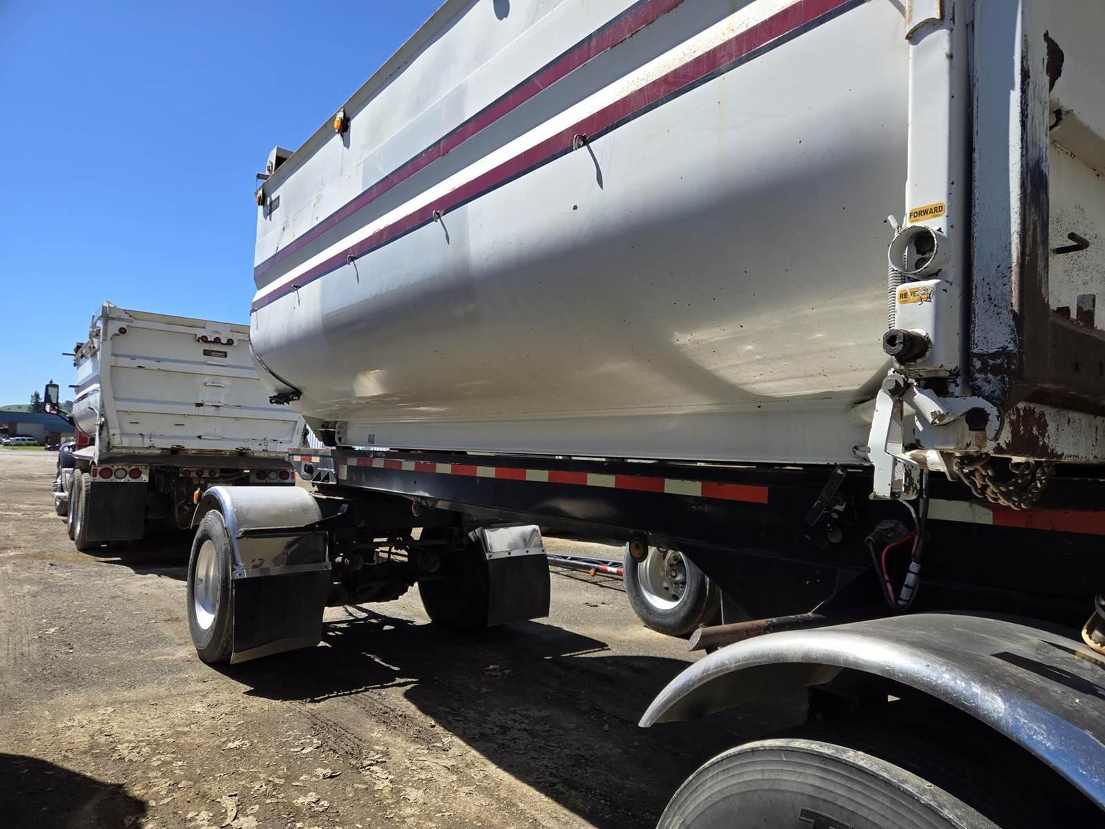 2015 Peterbilt 579 Dump Truck - image 35
