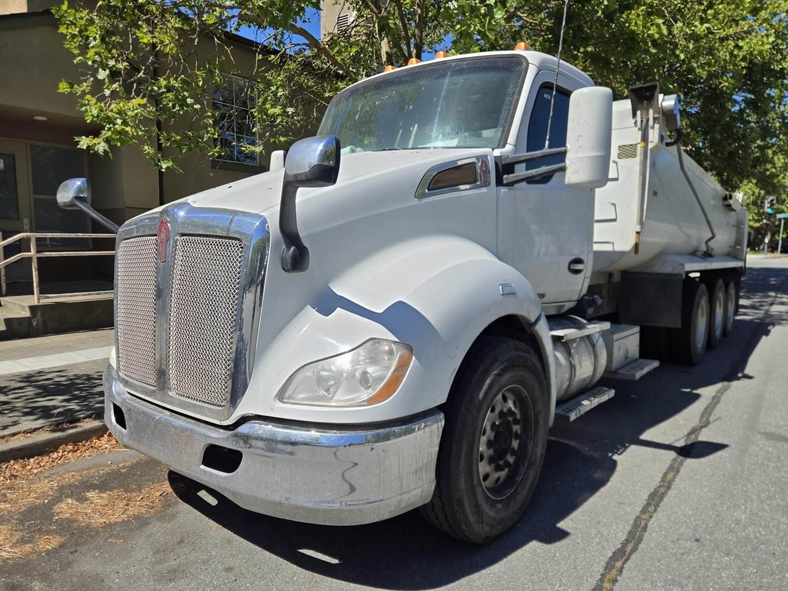 2018 Kenworth T680 Dump Truck - image 28