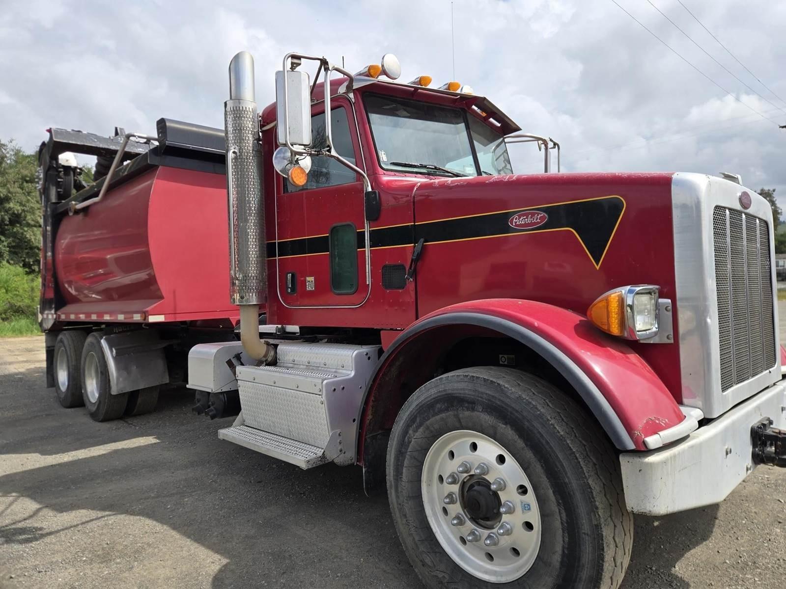 2014 Peterbilt 365 Dump Truck - image 8