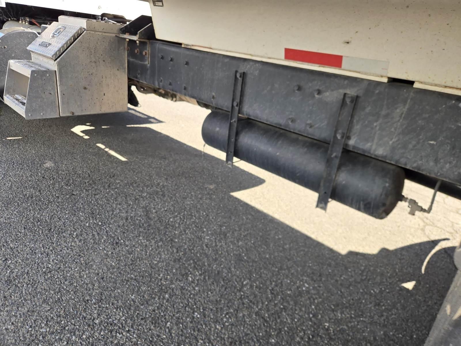2023 Peterbilt 567 Dump Truck - image 39