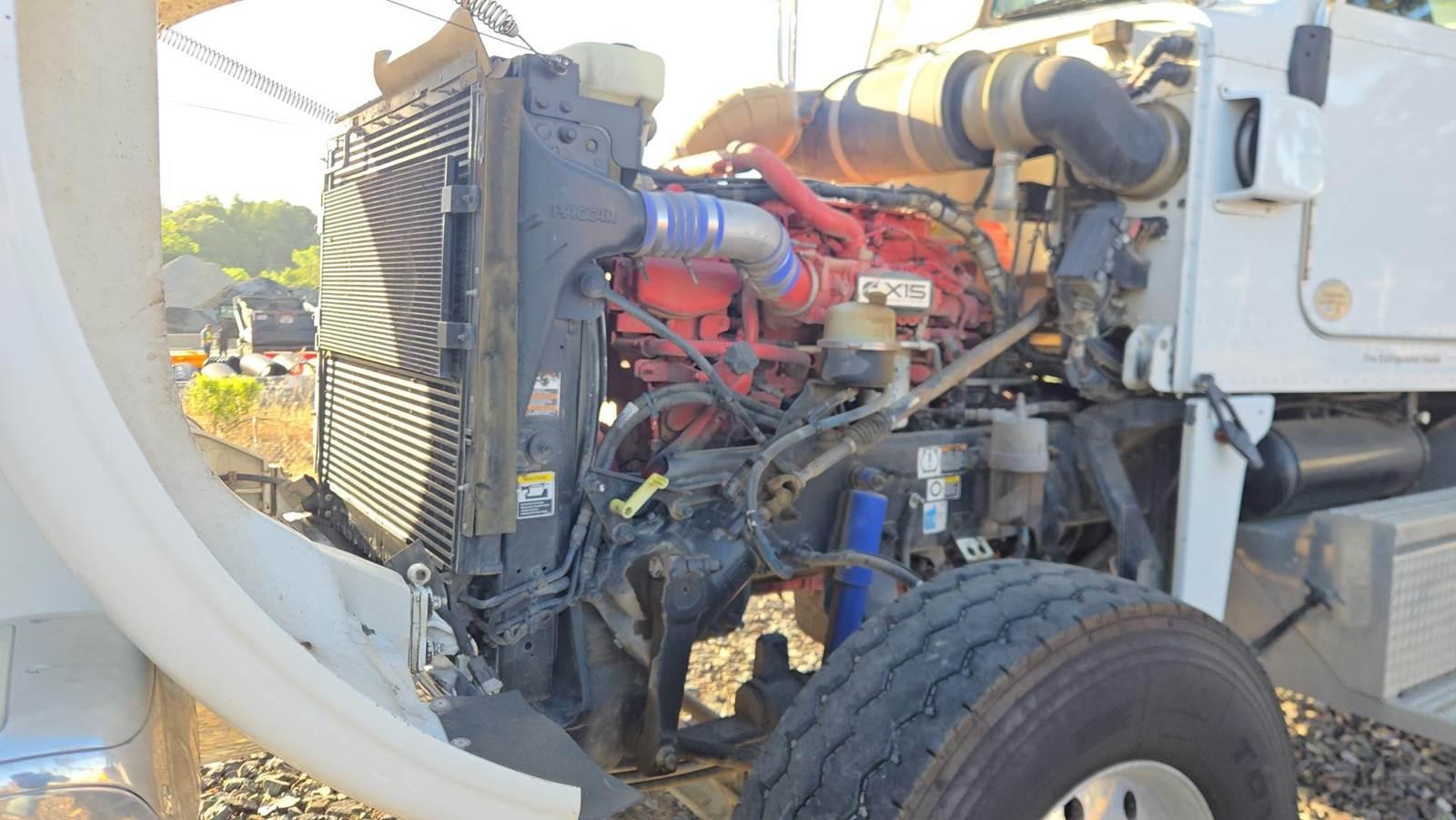 2018 Peterbilt 367 Dump Truck - image 29