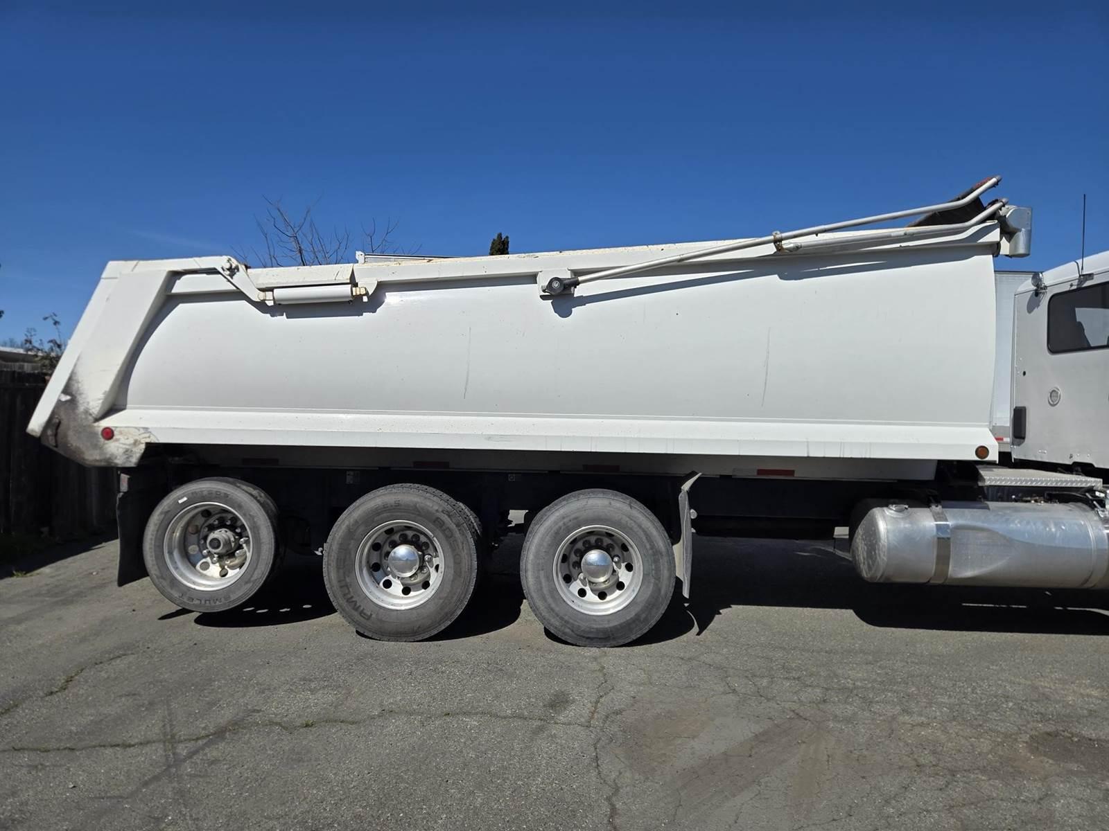 2023 Peterbilt 567 Dump Truck - image 13