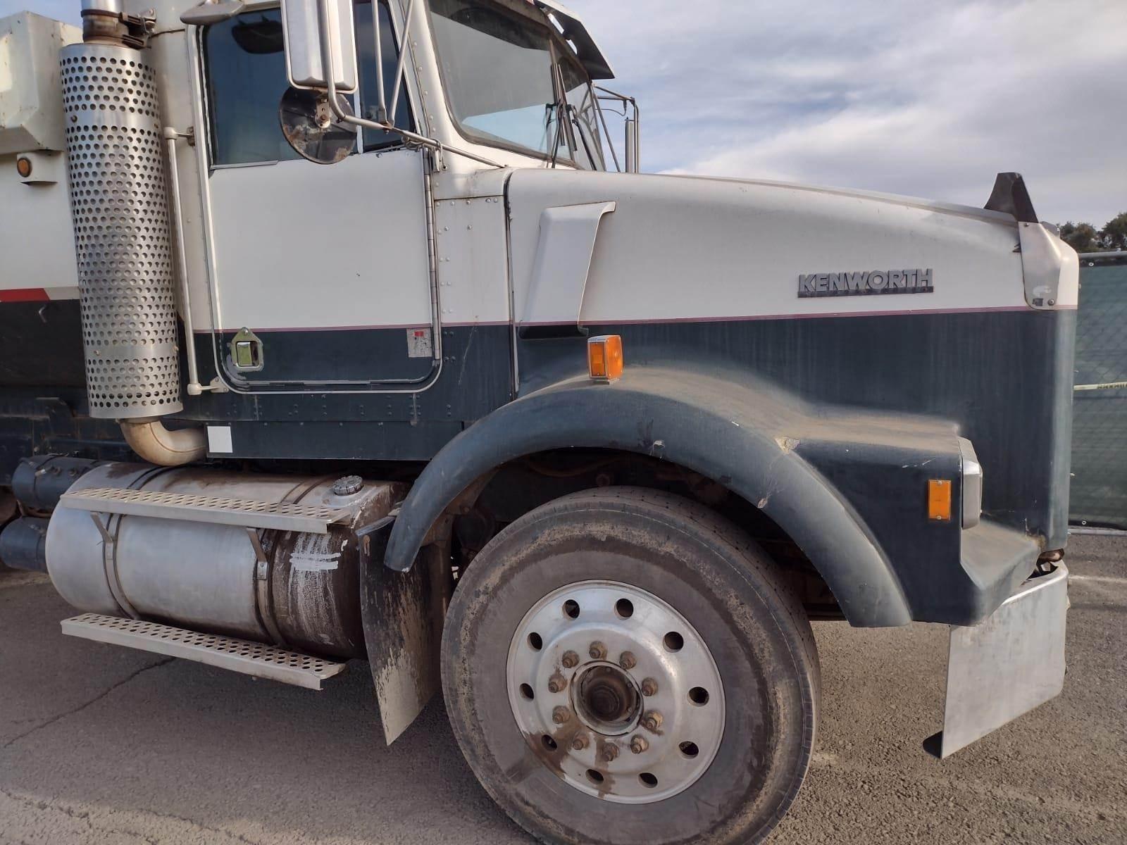 1995 Kenworth T800 Dump Truck - image 89