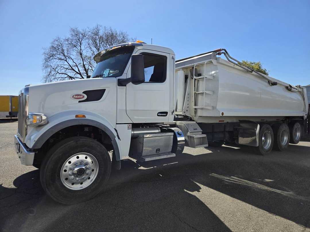 2023 Peterbilt 567 Dump Truck