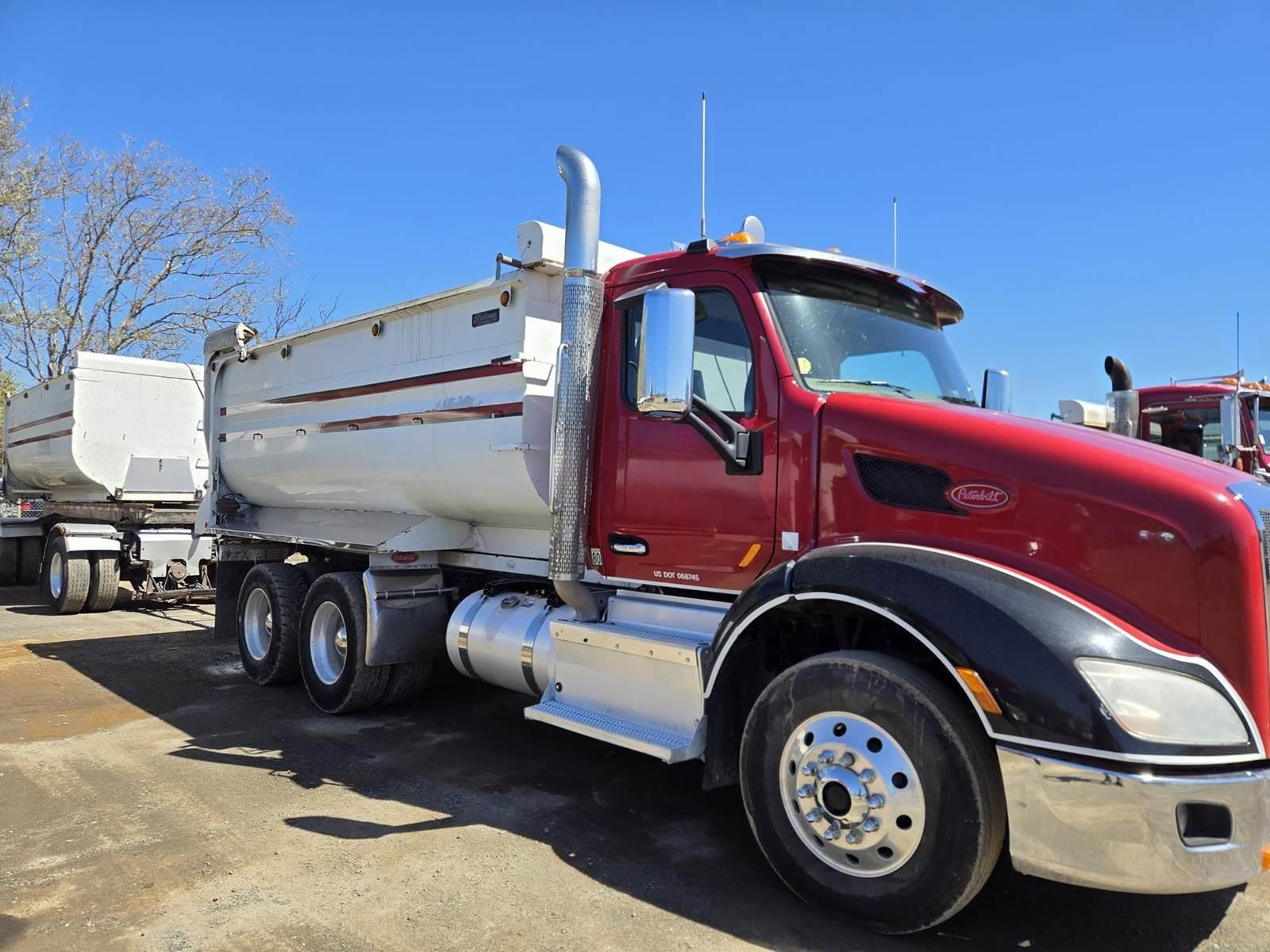 2015 Peterbilt 579 Dump Truck - image 8
