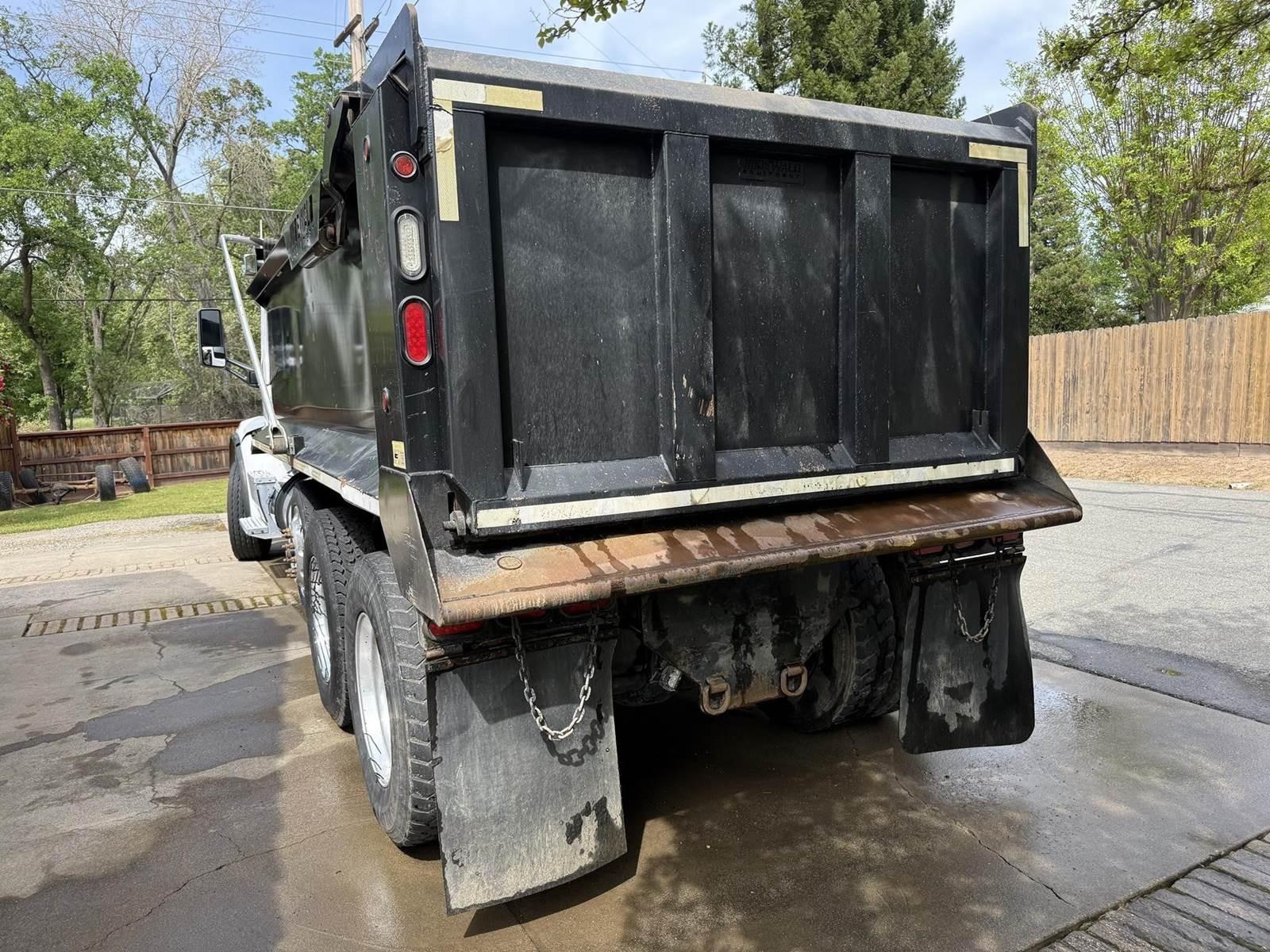 2015 Peterbilt 567 Dump Truck - image 4