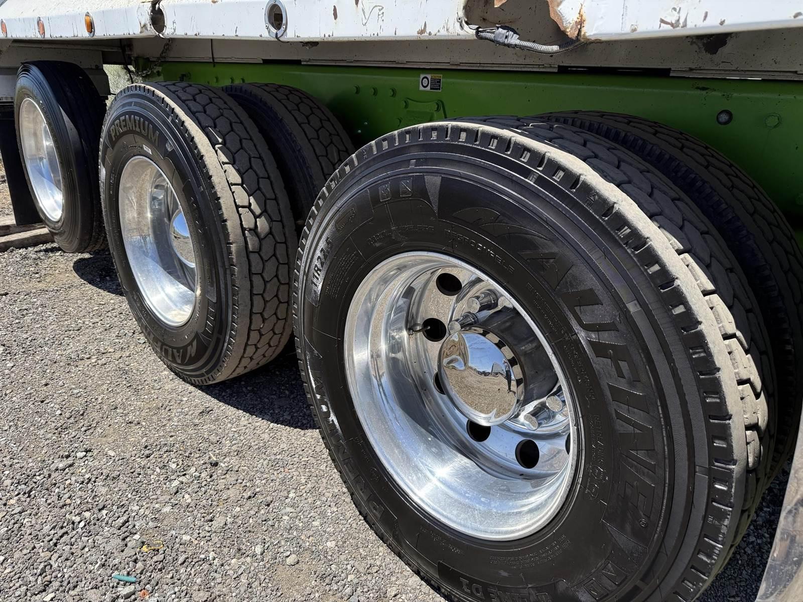 2020 Peterbilt 567 Dump Truck - image 15
