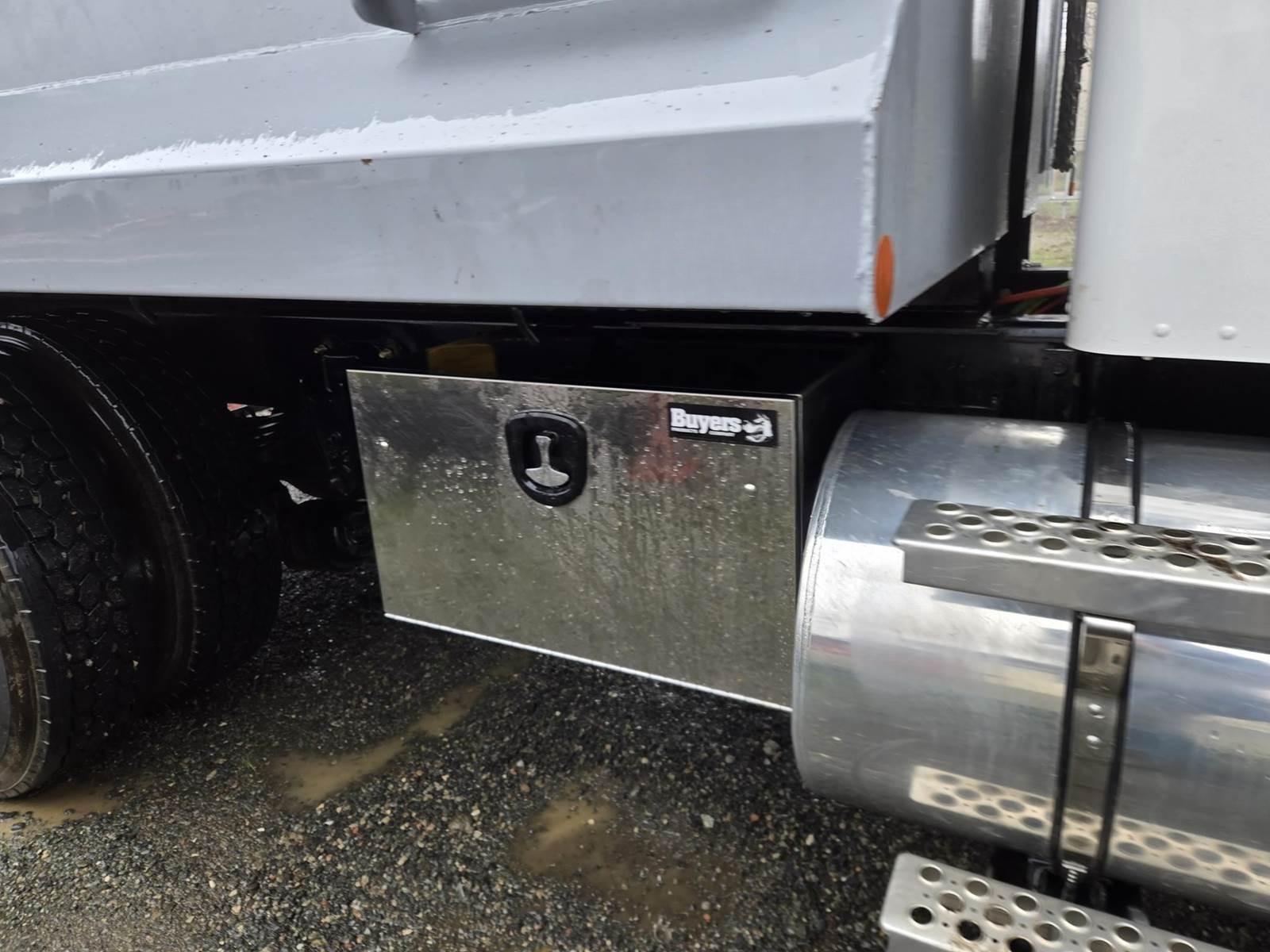 2020 Kenworth T270 Dump Truck - image 15