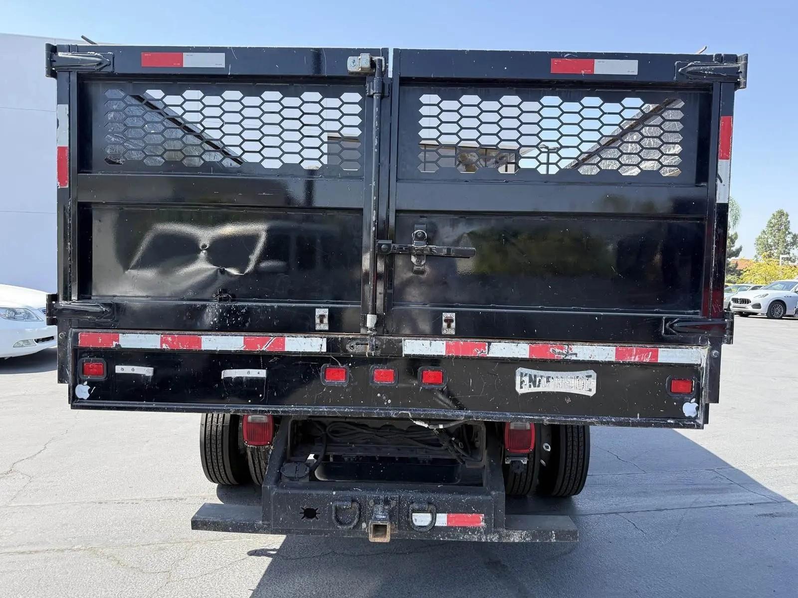 2022 Chevrolet W5500 Dump Truck - image 4