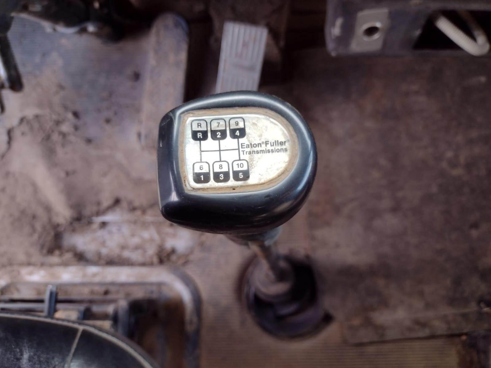 1995 Kenworth T800 Dump Truck - image 47