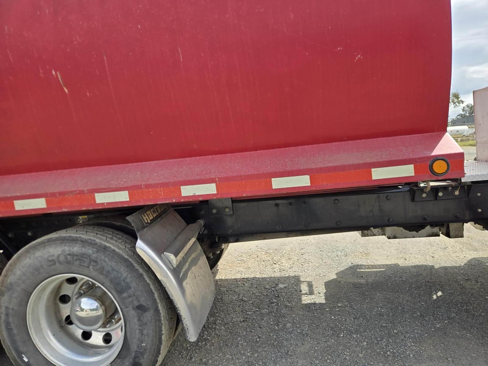 2014 Peterbilt 365 Dump Truck - image 12
