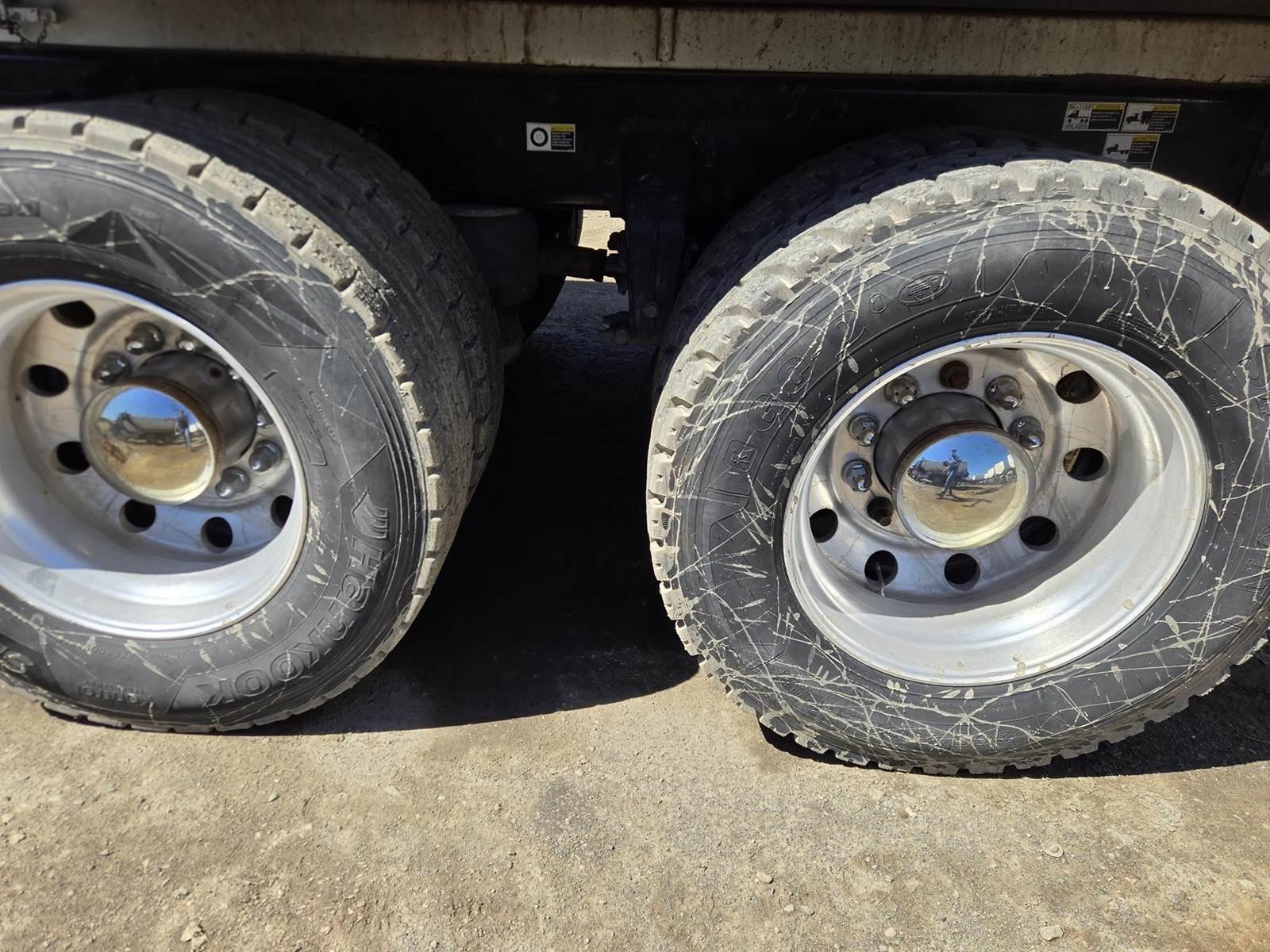 2015 Peterbilt 579 Dump Truck - image 47