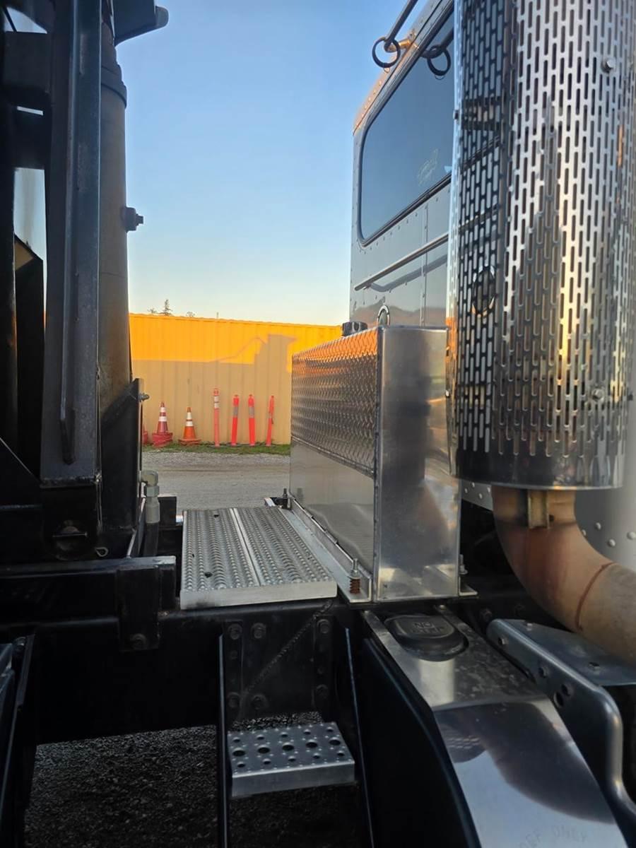 2012 Peterbilt 386 Dump Truck - image 21