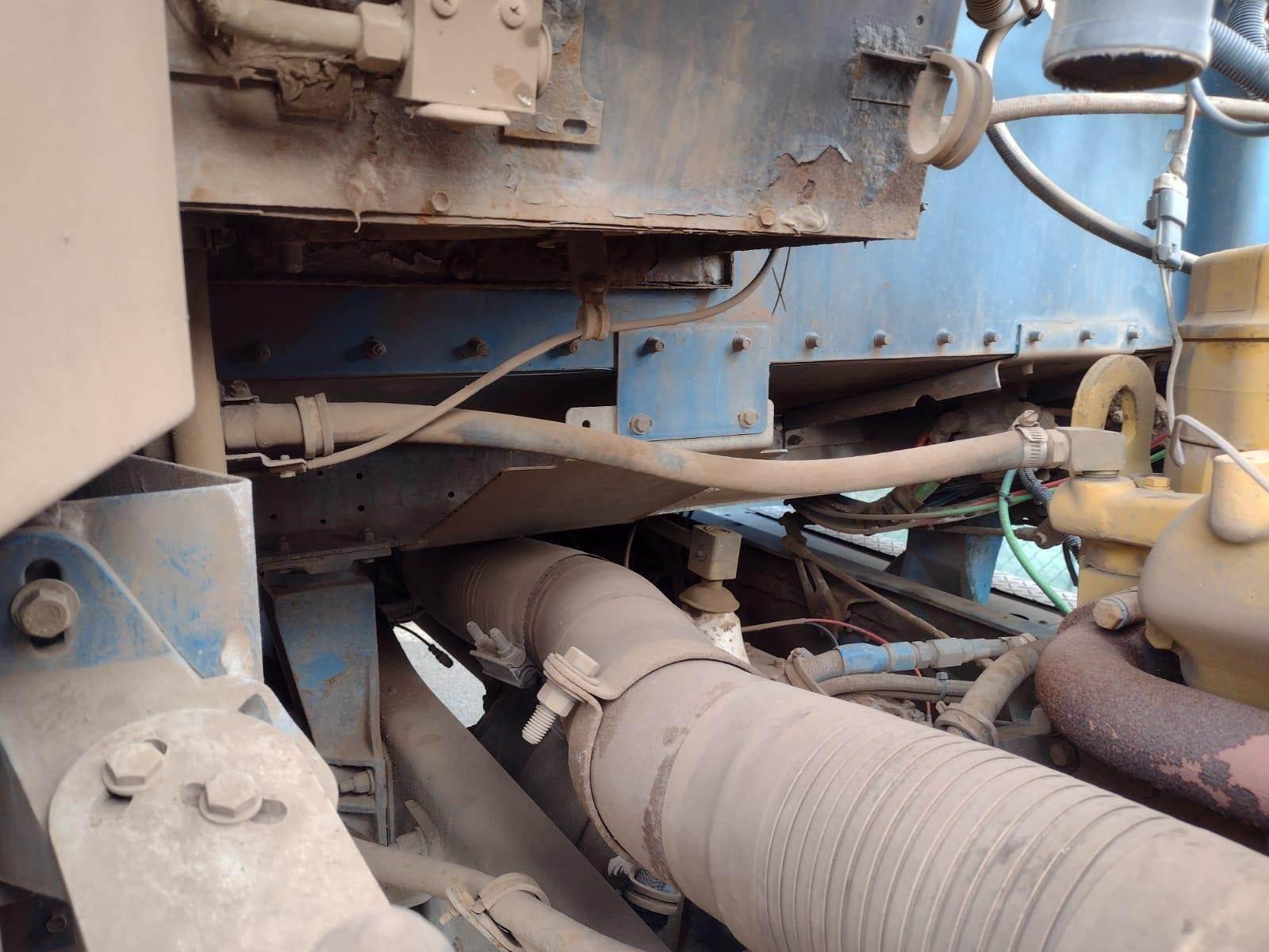 1995 Kenworth T800 Dump Truck - image 14