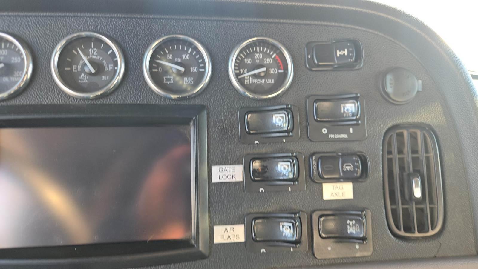 2018 Peterbilt 367 Dump Truck - image 79