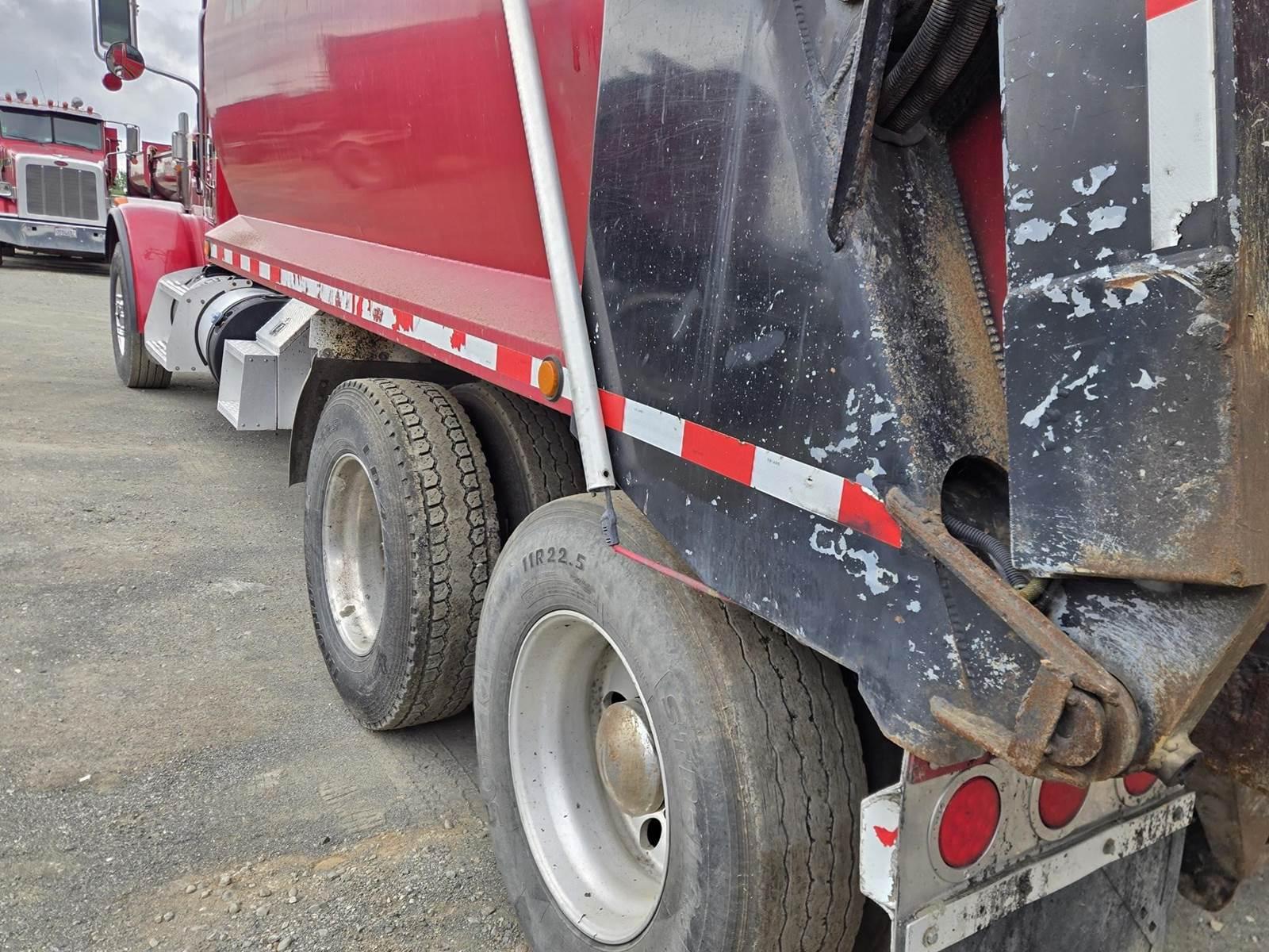 2013 Peterbilt 365 Dump Truck - image 17