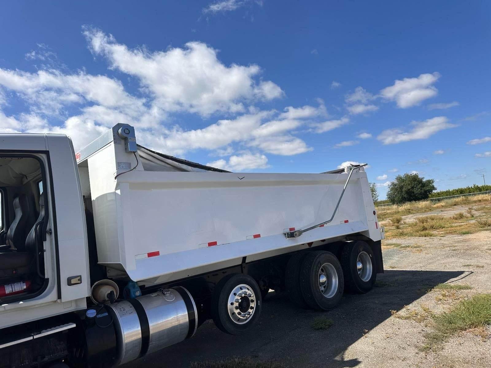 2014 Volvo VNL42300 Dump Truck - image 10