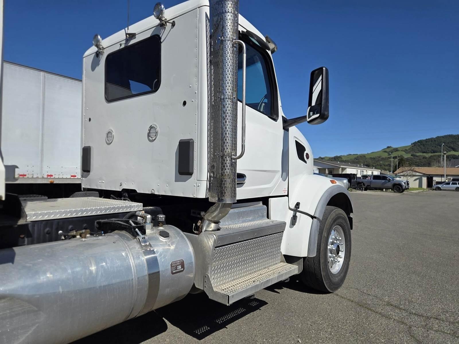 2023 Peterbilt 567 Dump Truck - image 12