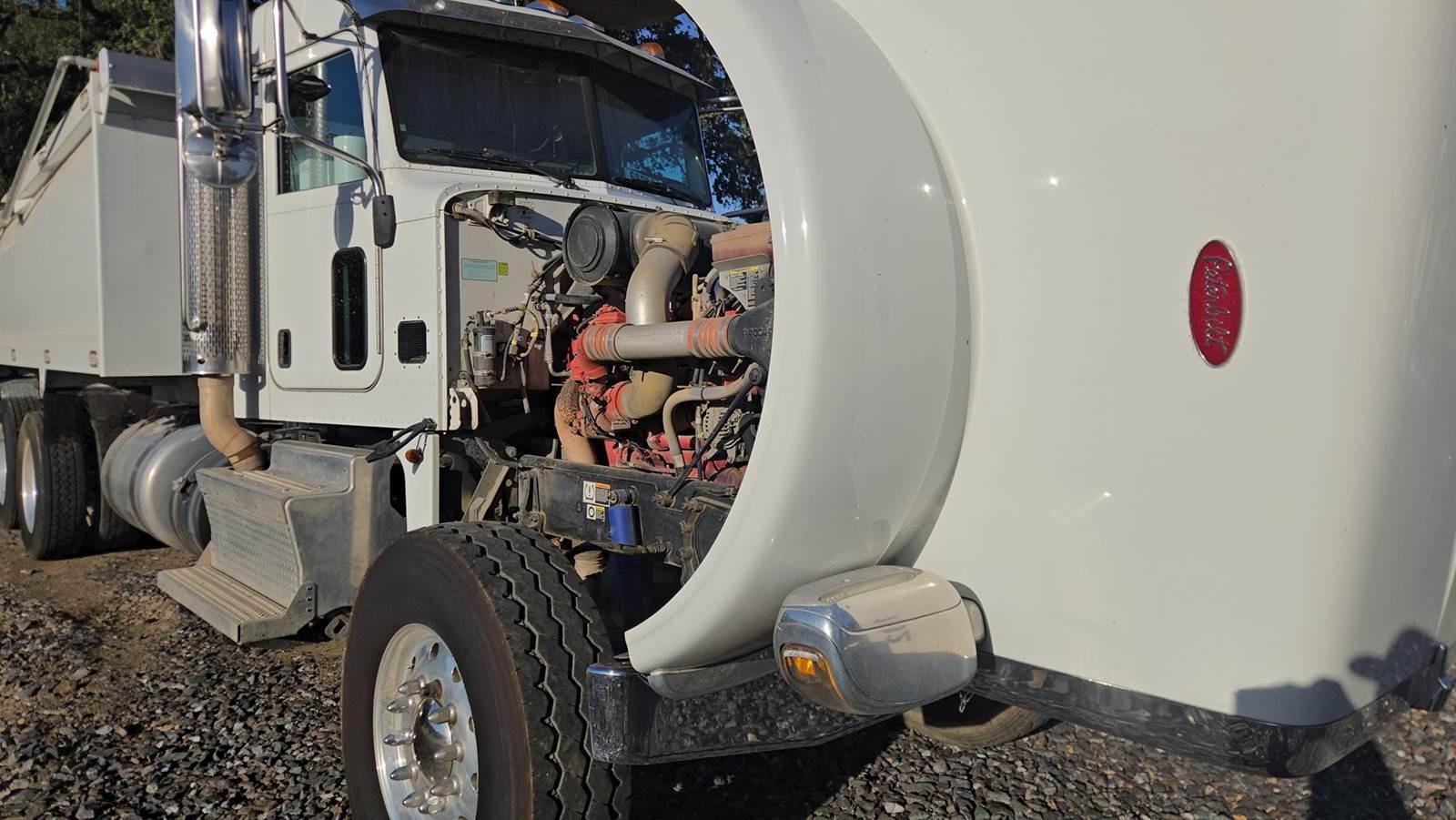 2018 Peterbilt 367 Dump Truck - image 34