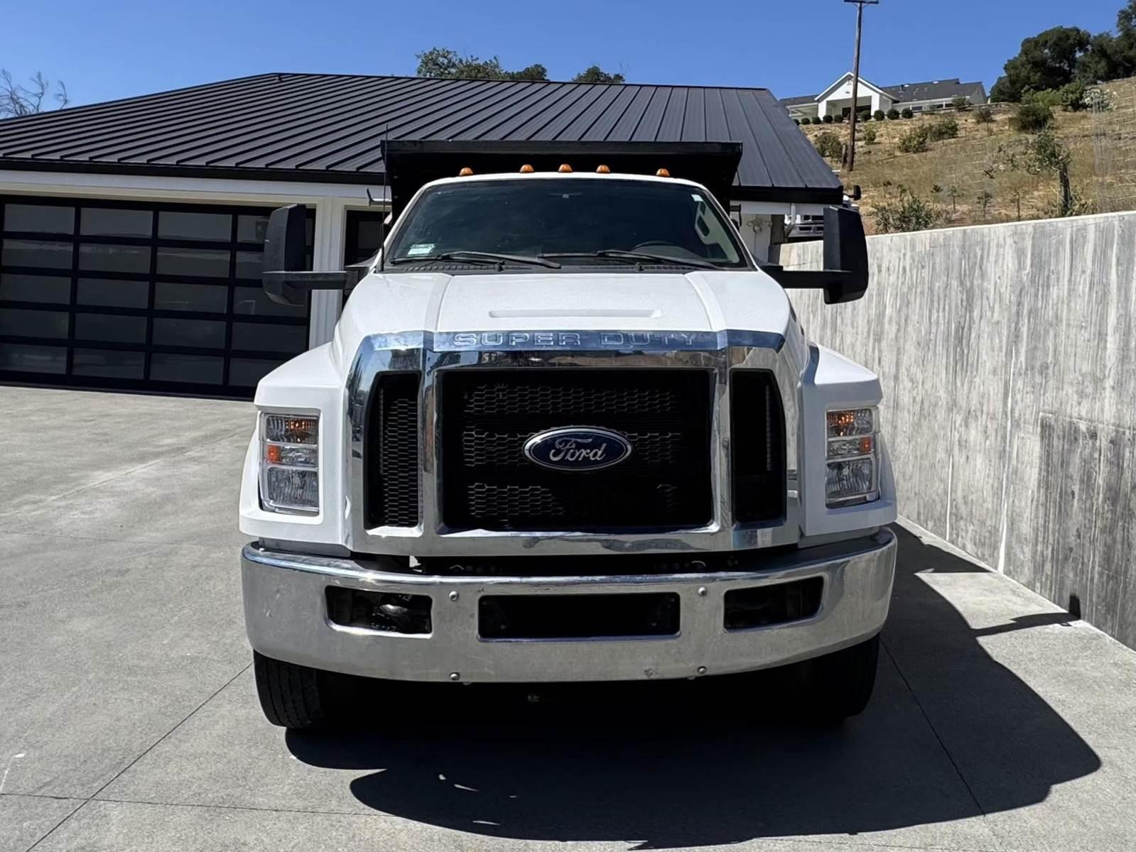 2023 Ford F-650 XL Dump Truck - image 3