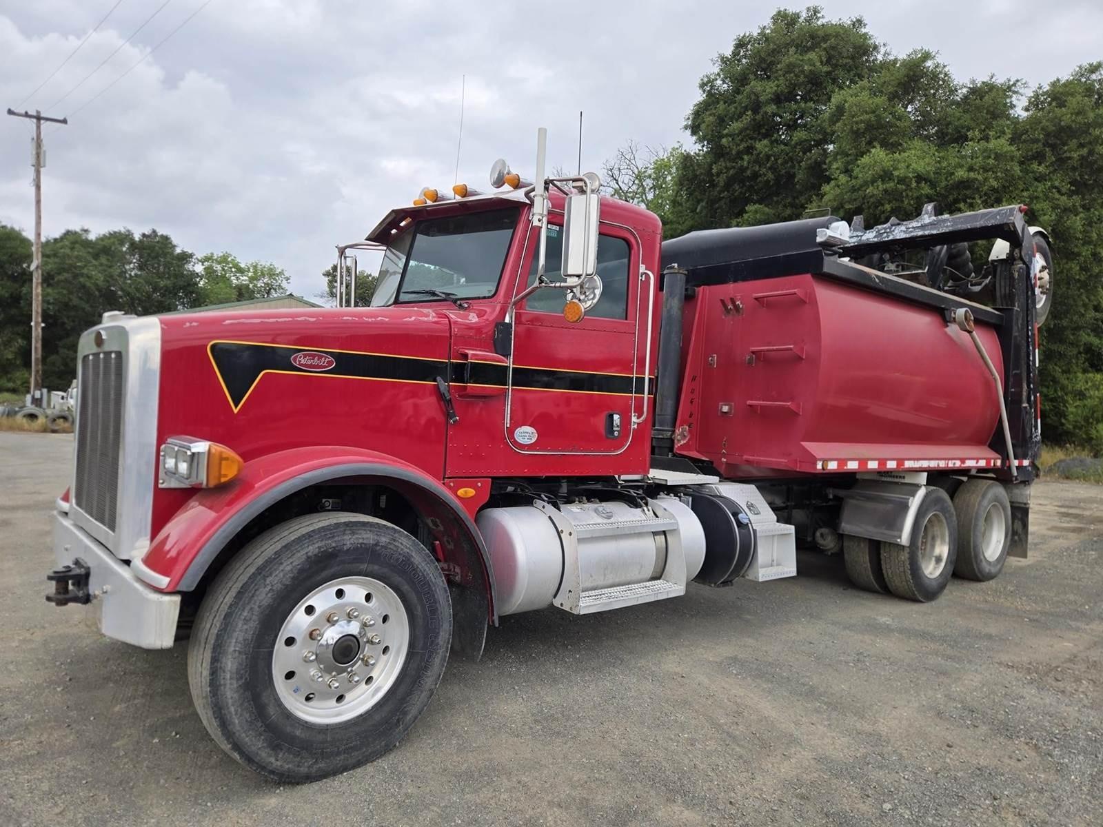 2013 Peterbilt 365 Dump Truck - image 35