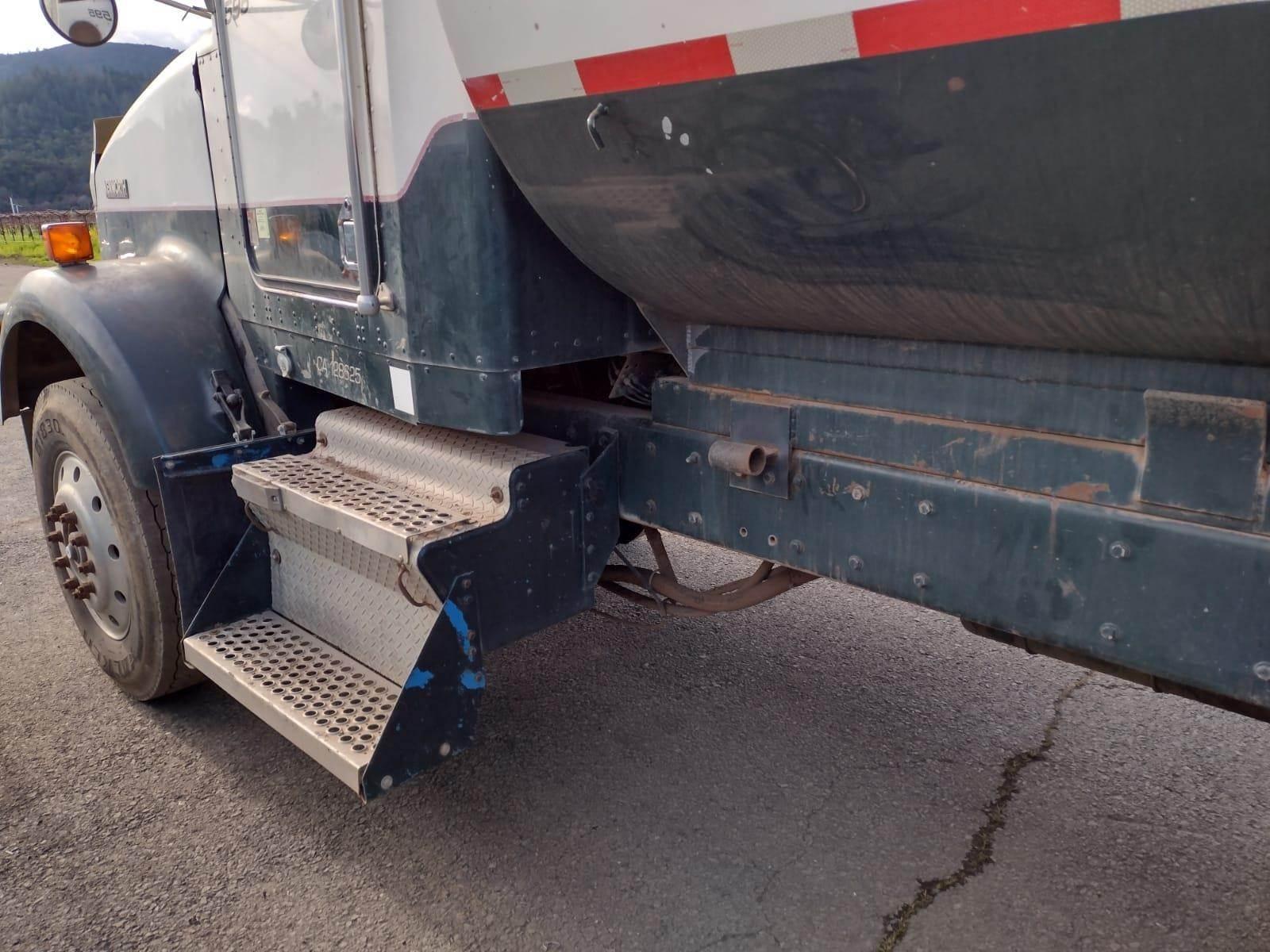 1995 Kenworth T800 Dump Truck - image 72