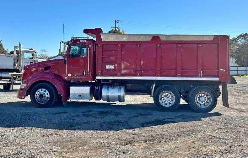 2012 Peterbilt 386 Dump Truck