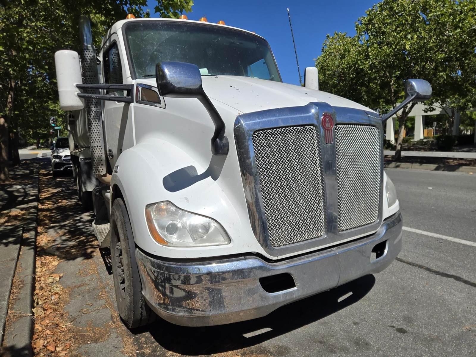 2018 Kenworth T680 Dump Truck - image 32