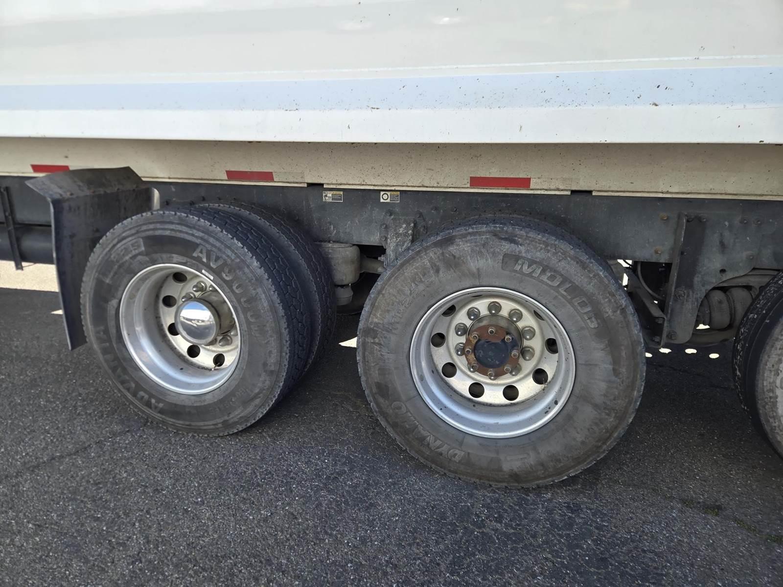 2023 Peterbilt 567 Dump Truck - image 33
