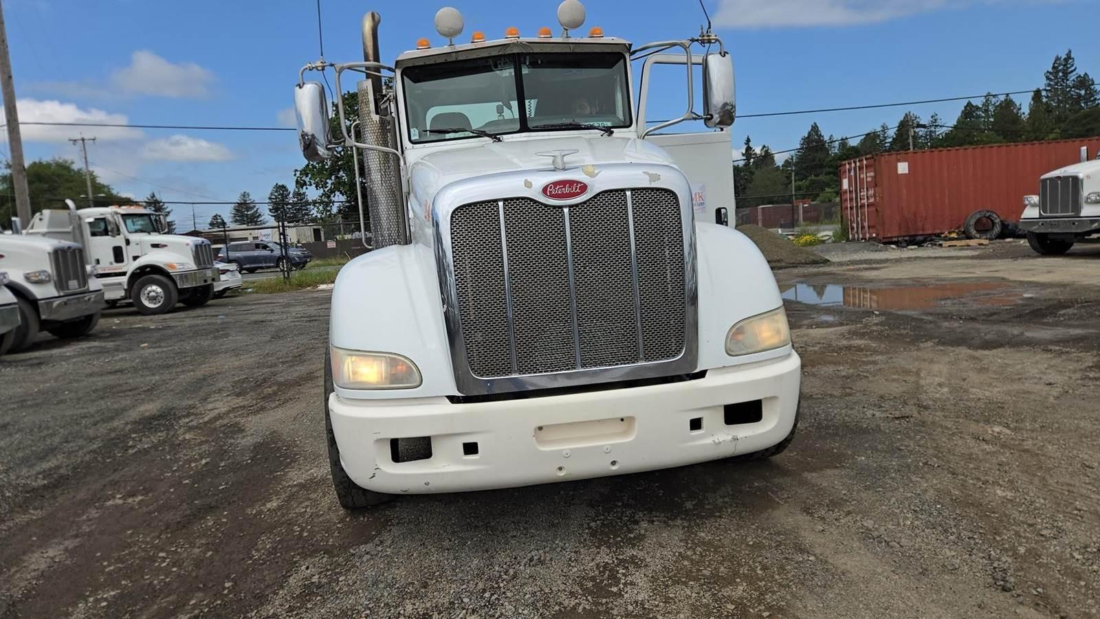 2013 Peterbilt 386 Dump Truck - image 6
