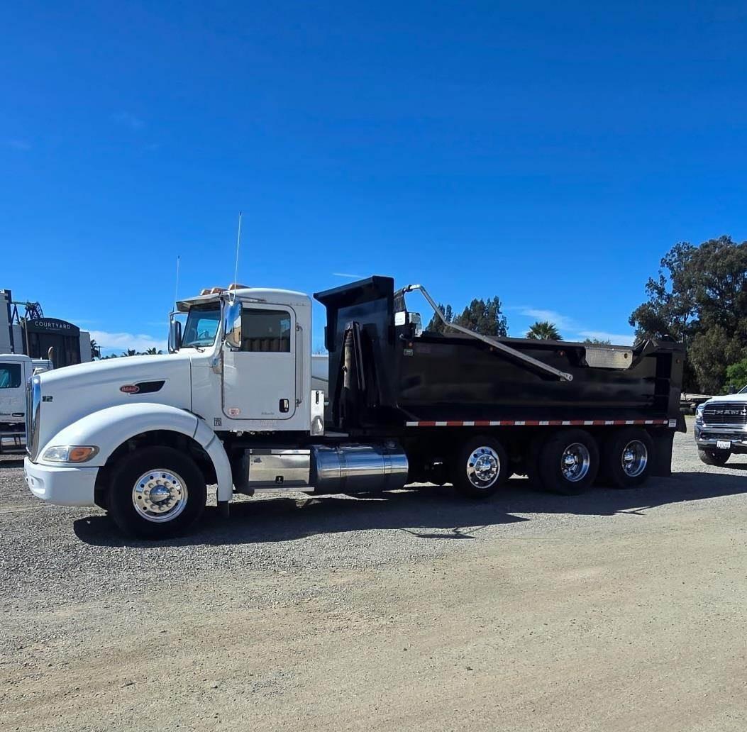 2012 Peterbilt 386 Dump Truck - image 3