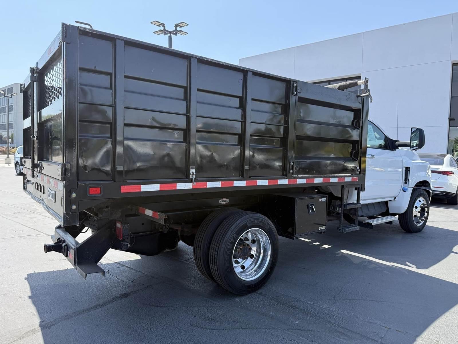 2022 Chevrolet W5500 Dump Truck - image 3