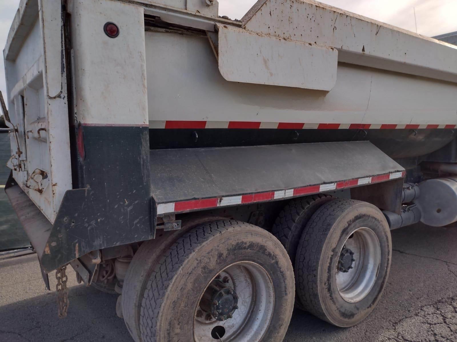 1995 Kenworth T800 Dump Truck - image 81