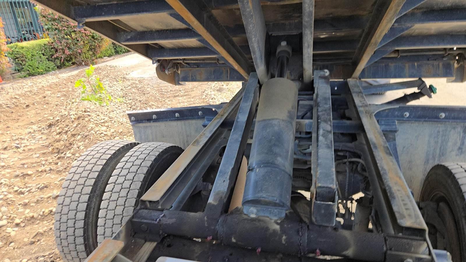 2019 Ford F-550 4x4 Dump Truck - image 42