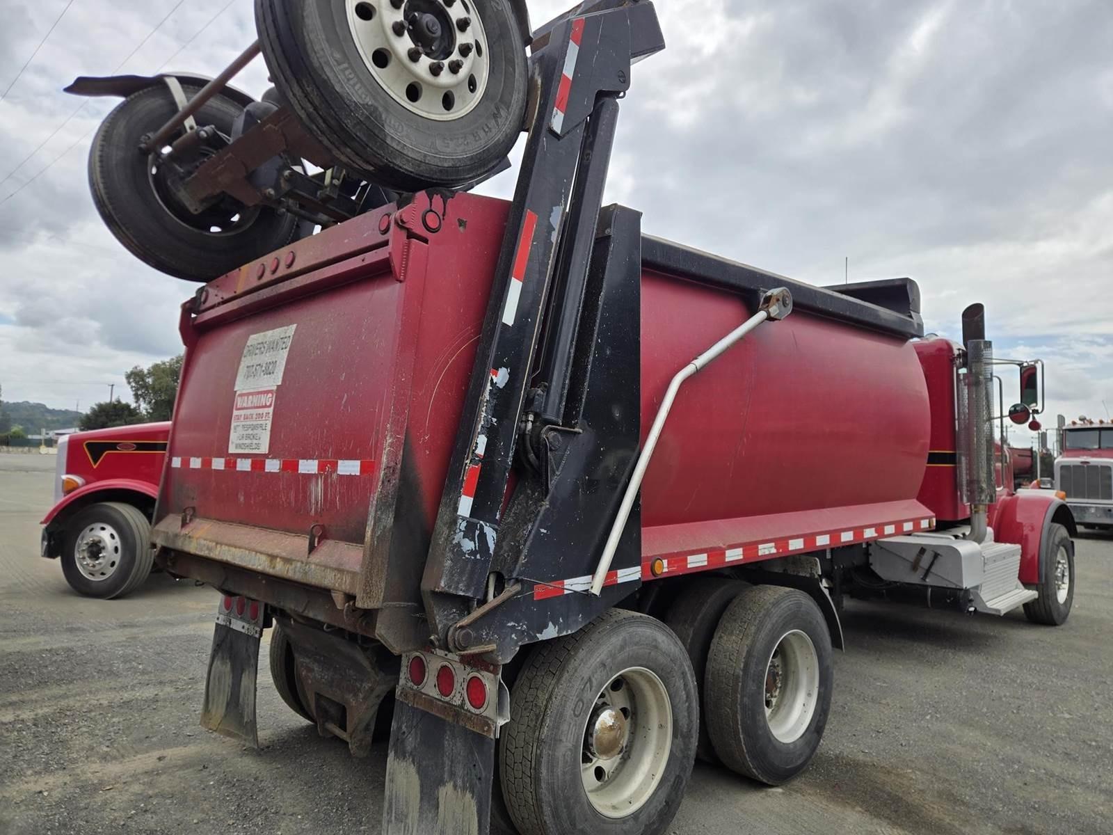 2013 Peterbilt 365 Dump Truck - image 11