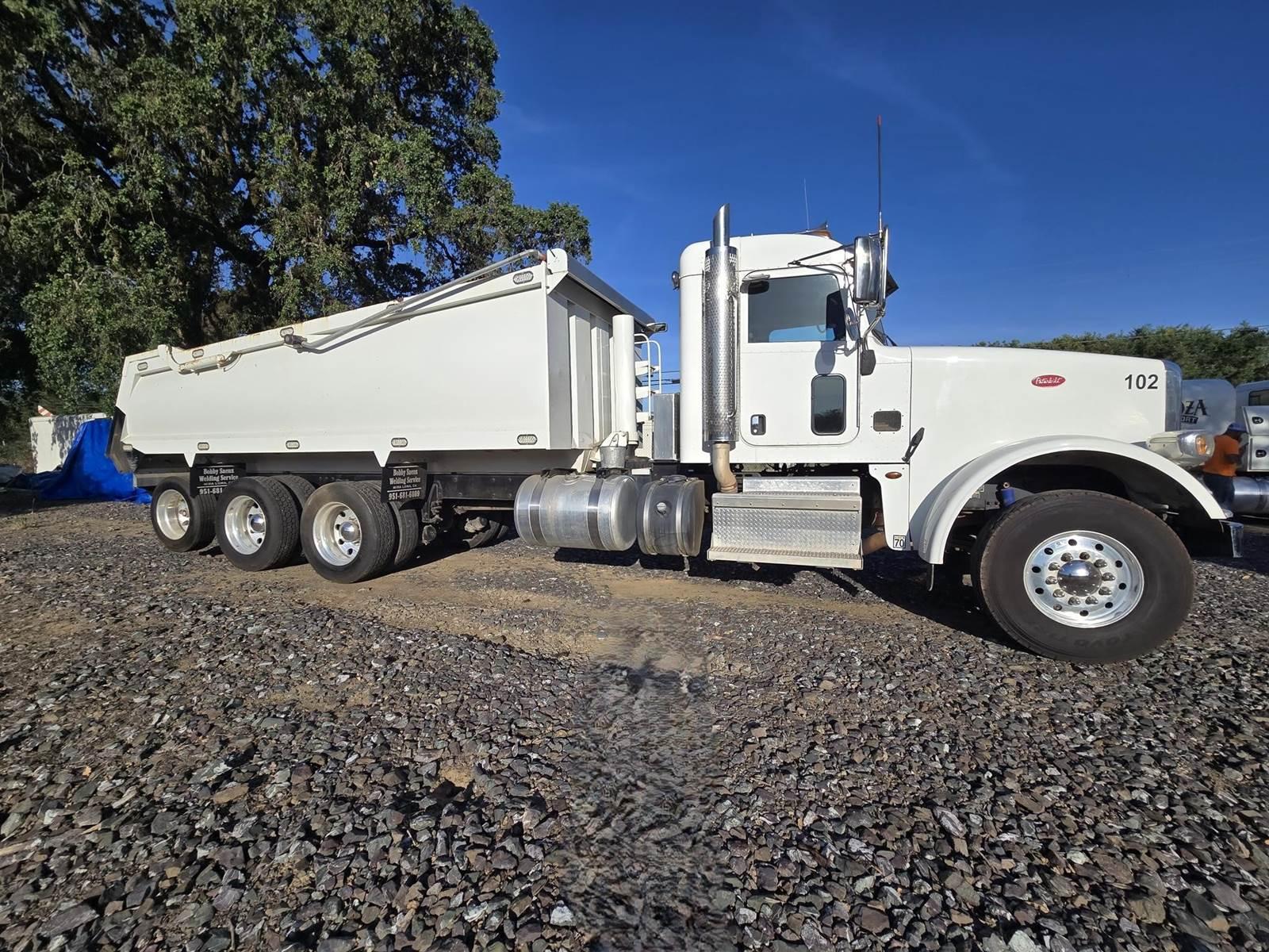 2018 Peterbilt 367 Dump Truck - image 8