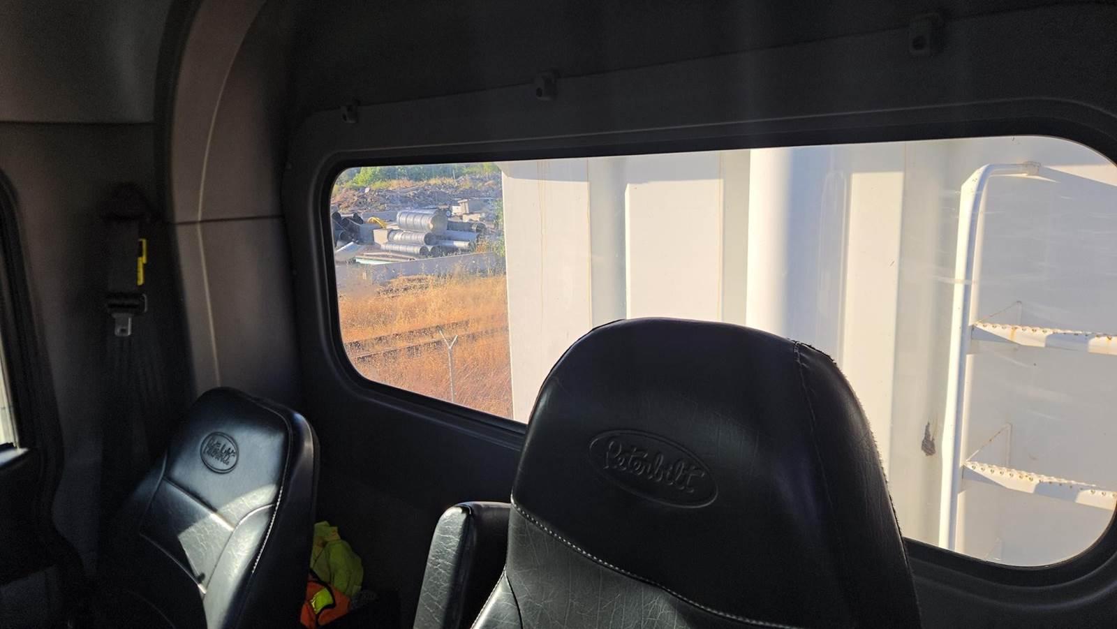 2018 Peterbilt 367 Dump Truck - image 67