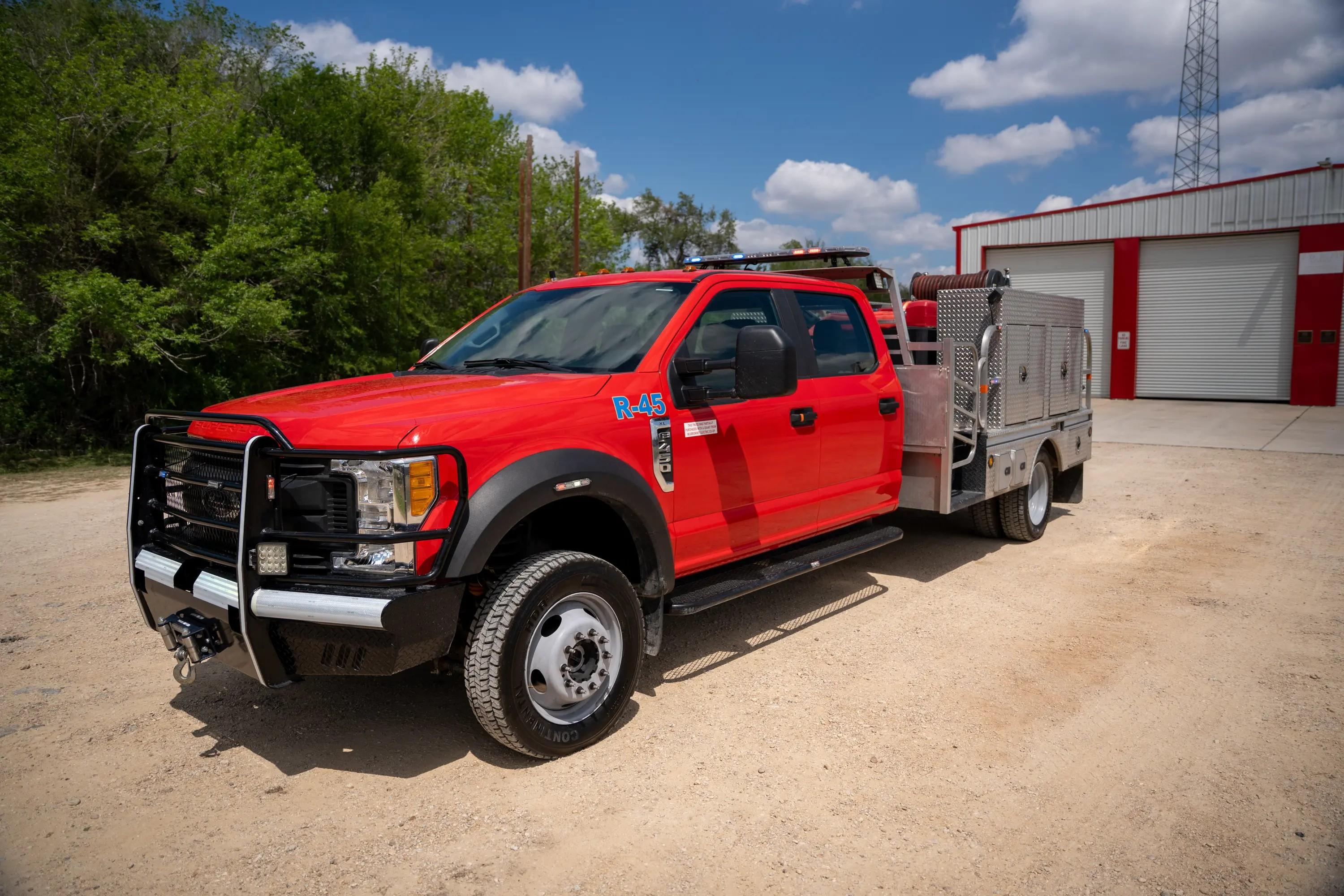 2017 Ford F-450 4x4 Brush Truck - image 9