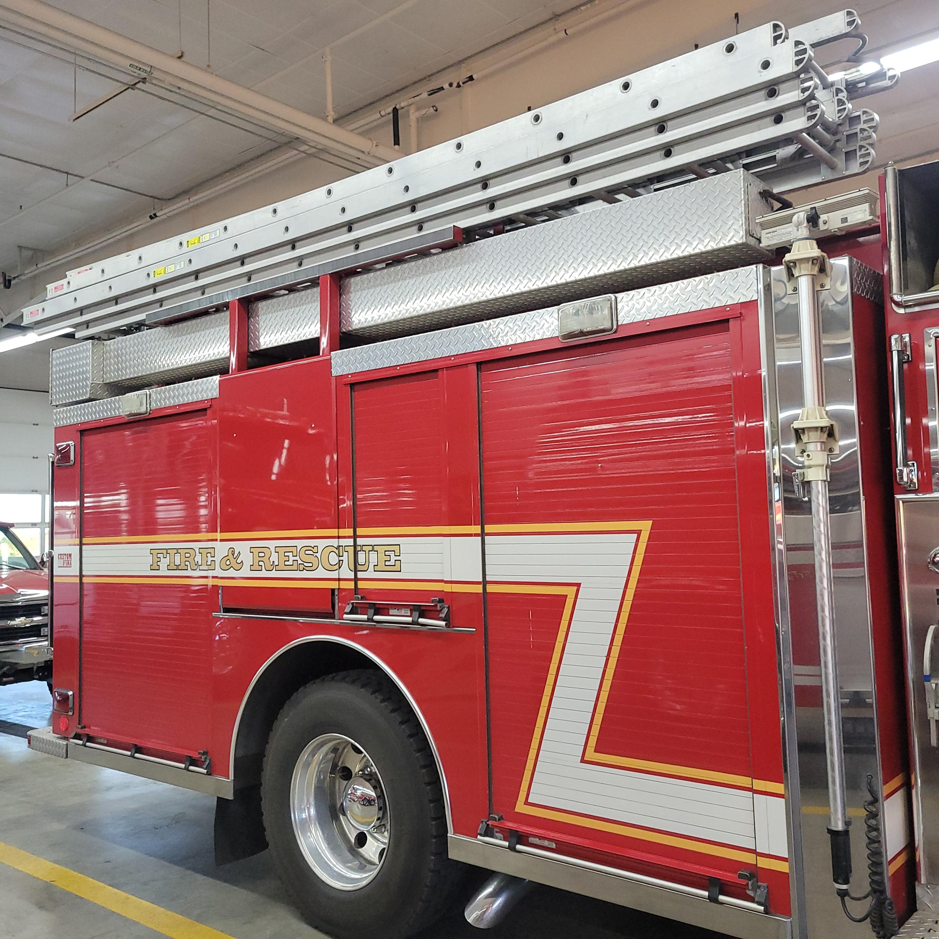 1999 Rescue Pumper - image 3