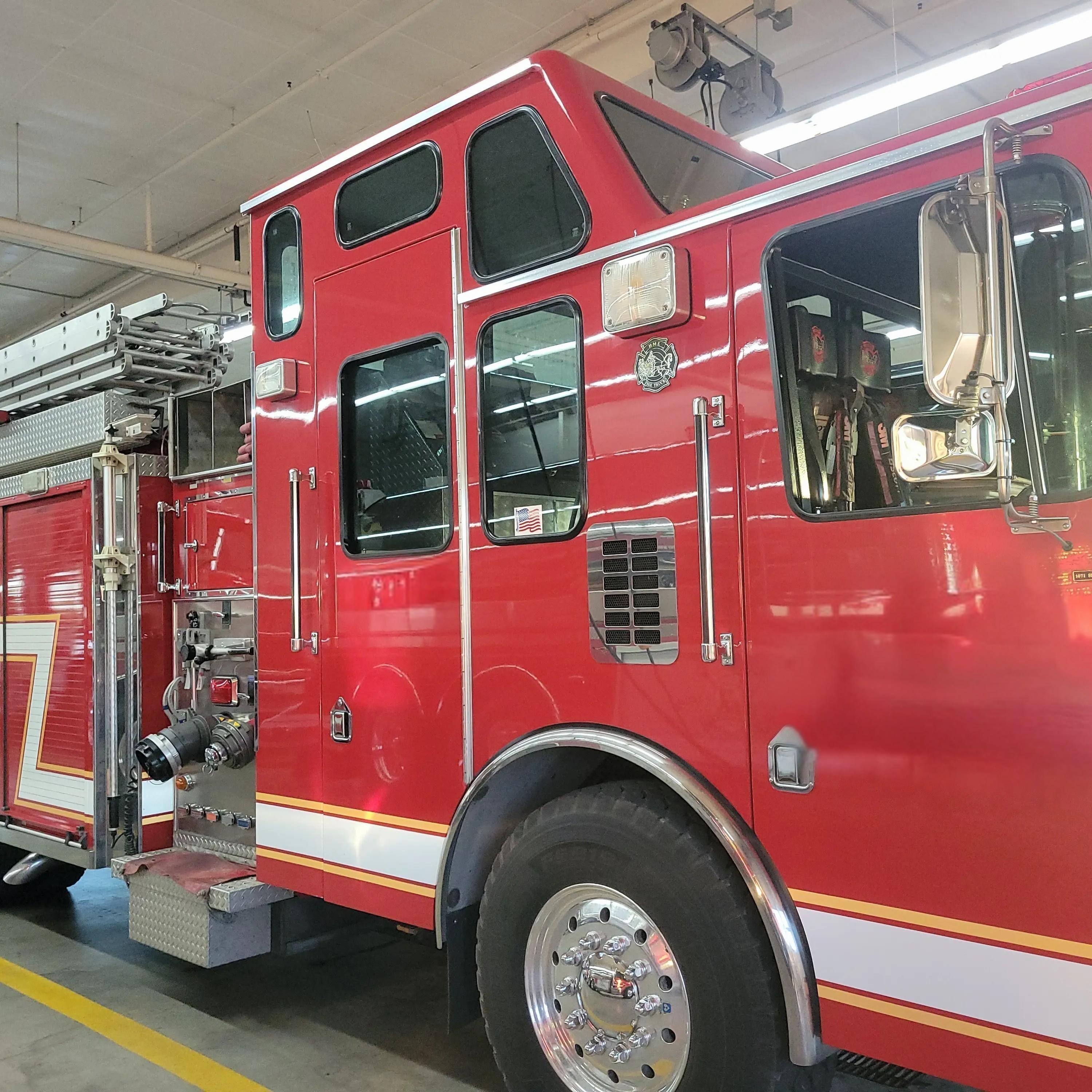 1999 Rescue Pumper - image 2