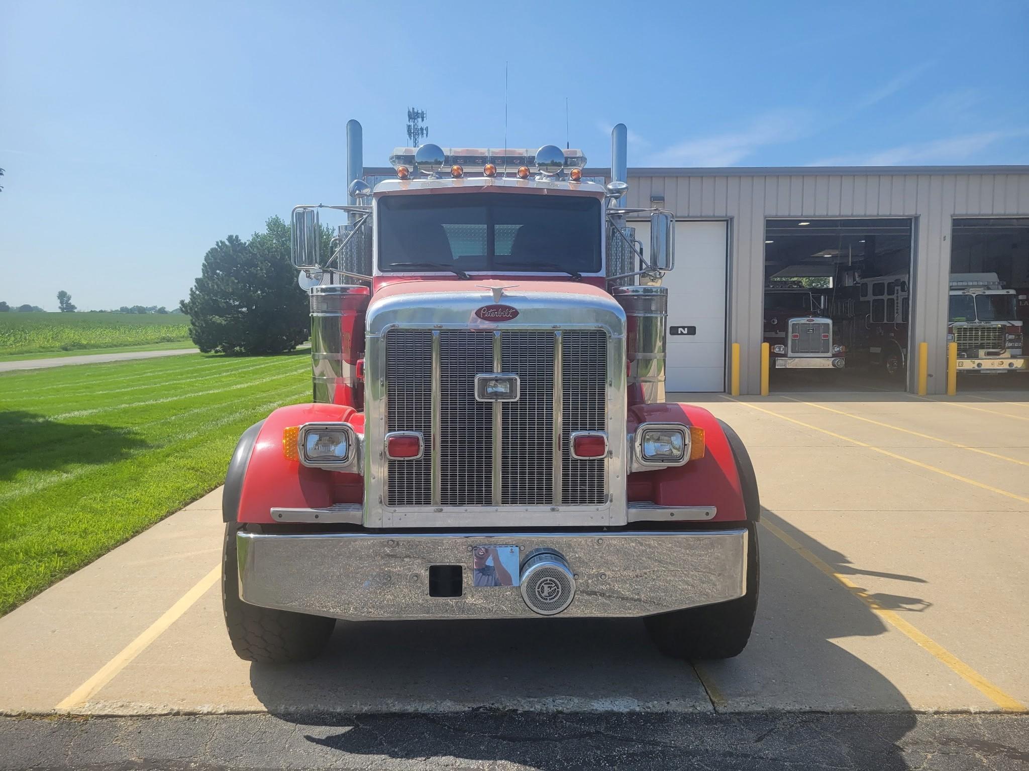 2001 Central States Peterbilt Tanker - image 3