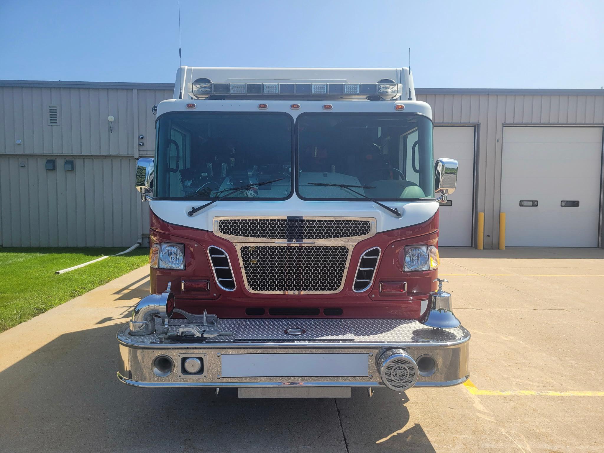 2006 Rosenbauer Spartan Pumper Tanker - image 3