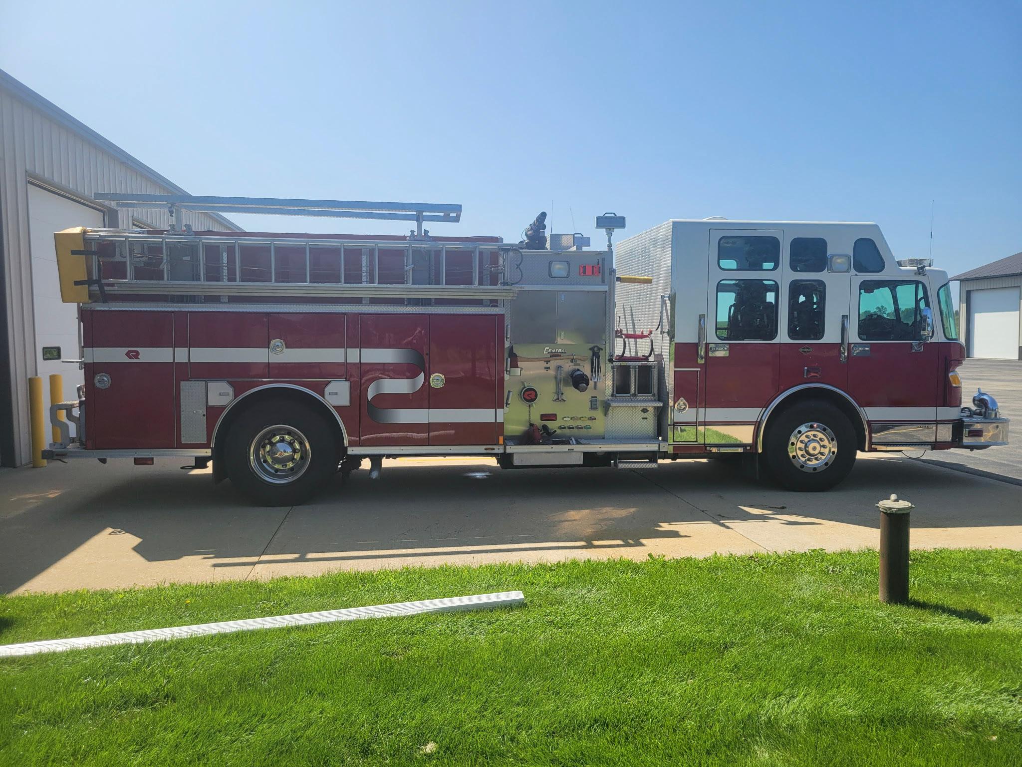 2006 Rosenbauer Spartan Pumper Tanker - image 5