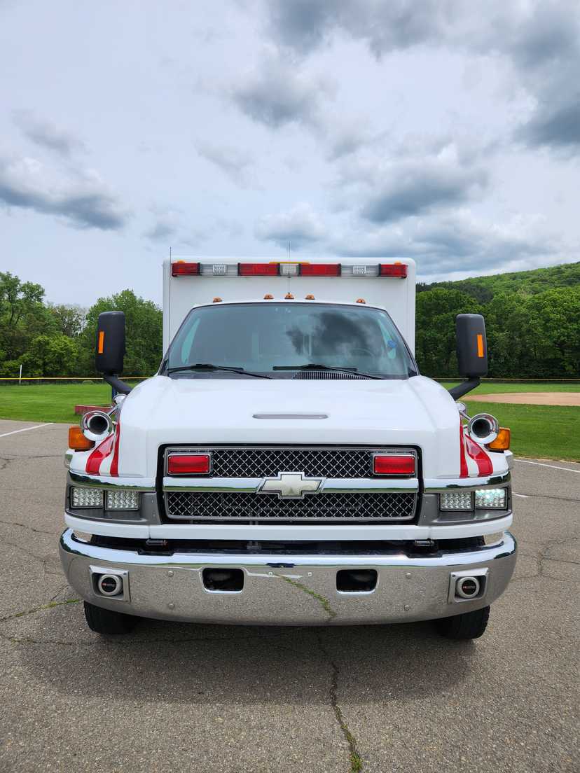 2006 Horton Chevrolet Type I Ambulance — photo 4